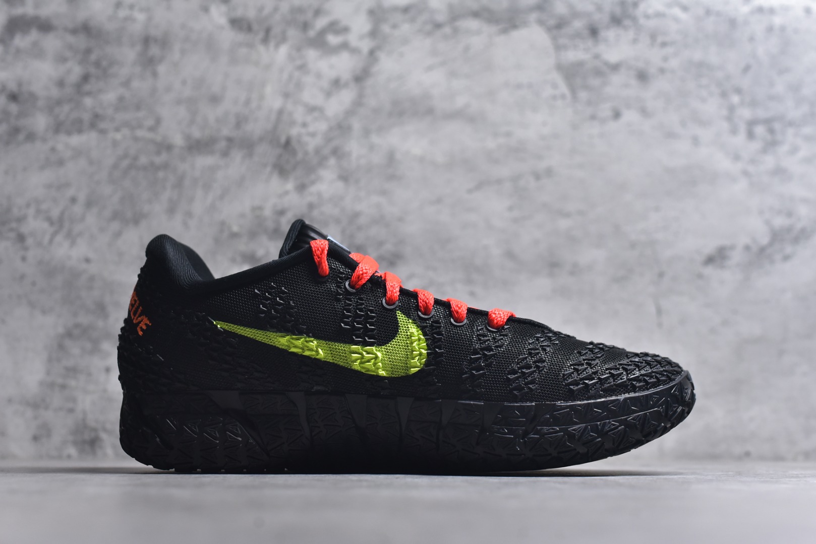 图片[3]-#灭世/Max NK Ja 3 Scratch EP 莫兰特三代柔软舒适防滑耐磨透气支撑轻便低帮篮球鞋 黑武士 IM0464-001 2024『压轴』后卫实战旗舰 圣枪腰王 重磅革新登场🌪 🔝历时5个月！全力打造 科比➕欧文系列 综合体 ！Pt实战体验天花板上限 再度提高🔝 ✅【顶配缓震】独家革新搭载 前掌5mm TURBO气垫 兼具贴地与缓震！（正品仅长方形小气垫）➕后掌大马蹄14mm厚 气垫 提高后掌缓震极限 （正品后掌无气垫） ✅【顶级抗扭】 搭载硬度65HC 发泡中底框架 ➕高强度中足抗扭片 革新升级 赛事级抗扭水平！独此一家 ✅【顶级支撑】鞋身侧向包裹 双层补强层 200斤以上选手 也可驾驭（正品仅一层）对比市场货品偷工减料 不可同日而语！ ✅气垫气压上脚即可感受！后掌鞋垫掀开可见气垫轮廓（谨防窜货） 鞋底止滑配方 无需磨合 原地起飞🛫 NK年度后卫旗舰 独家革新升级 『口碑源自专业 实力来源于专注』 真灭世纯原 切勿被市场仿冒吊牌挂羊头卖狗肉 尺码：39-46 正码正拍-选品中心