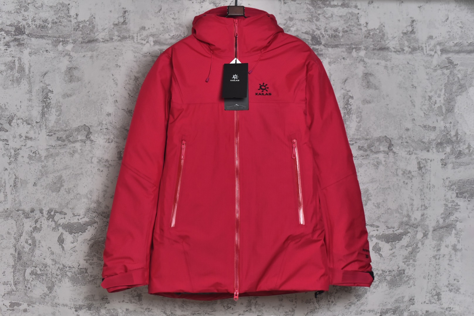 #凯乐石KAILAS阿斯本 运动户外透气硬壳羽绒服系列❗️ 现货供应 全年售后❗️ 温馨提示❗️（只做高端产品） DF巅峰 踏上巅峰❗️ 货号：KG2443131005-650 颜色：黑色.绿色.灰色.红色 尺码：XS.S.M.L.XL.XXL-选品中心