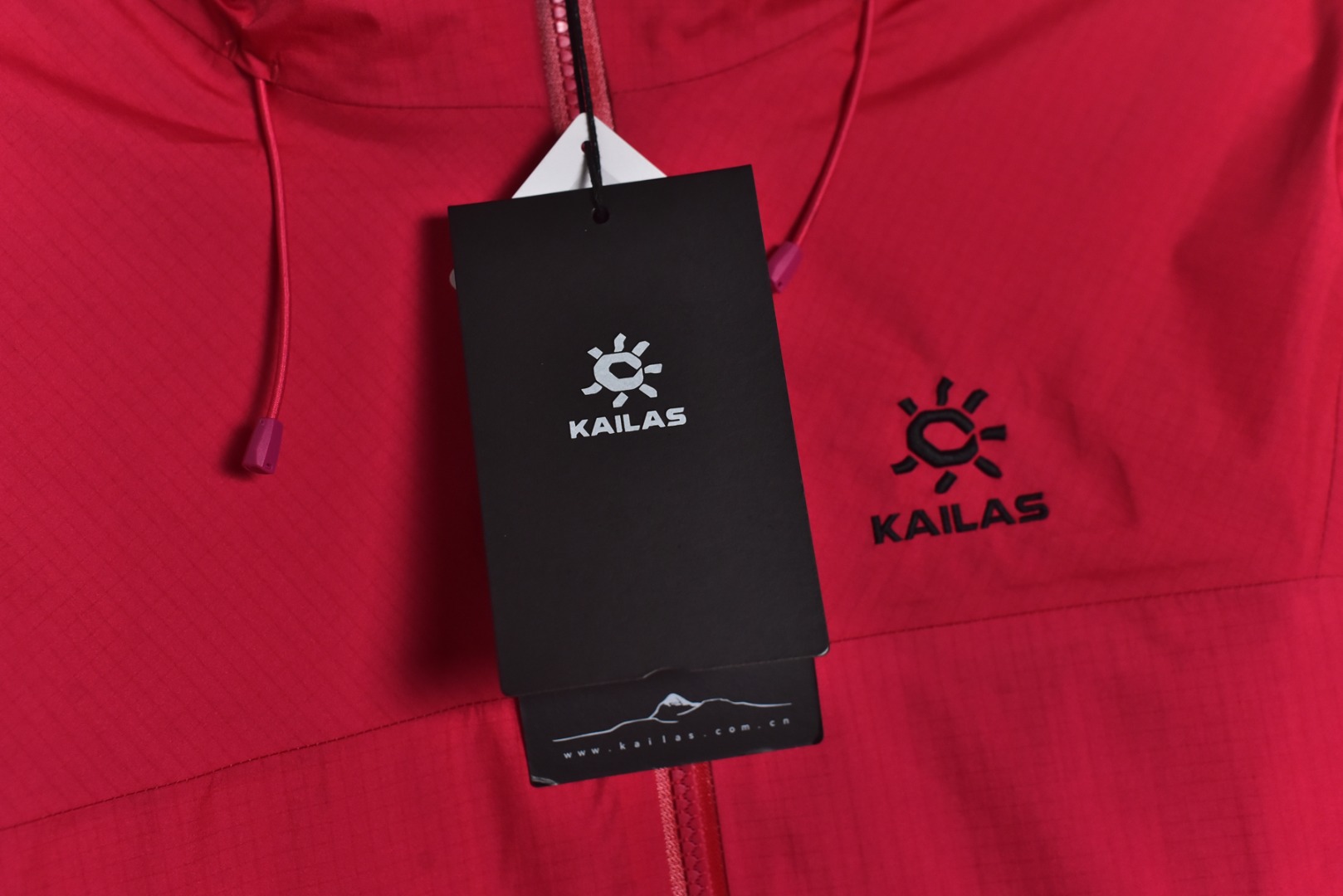 图片[5]-#凯乐石KAILAS阿斯本 运动户外透气硬壳羽绒服系列❗️ 现货供应 全年售后❗️ 温馨提示❗️（只做高端产品） DF巅峰 踏上巅峰❗️ 货号：KG2443131005-650 颜色：黑色.绿色.灰色.红色 尺码：XS.S.M.L.XL.XXL-选品中心