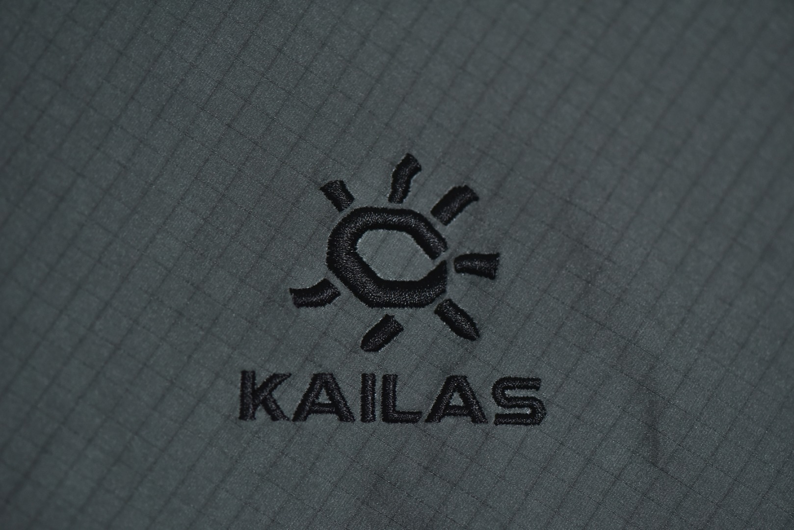 图片[3]-#凯乐石KAILAS阿斯本 运动户外透气硬壳羽绒服系列❗️ 现货供应 全年售后❗️ 温馨提示❗️（只做高端产品） DF巅峰 踏上巅峰❗️ 货号：KG2443131005-650 颜色：黑色.绿色.灰色.红色 尺码：XS.S.M.L.XL.XXL-选品中心