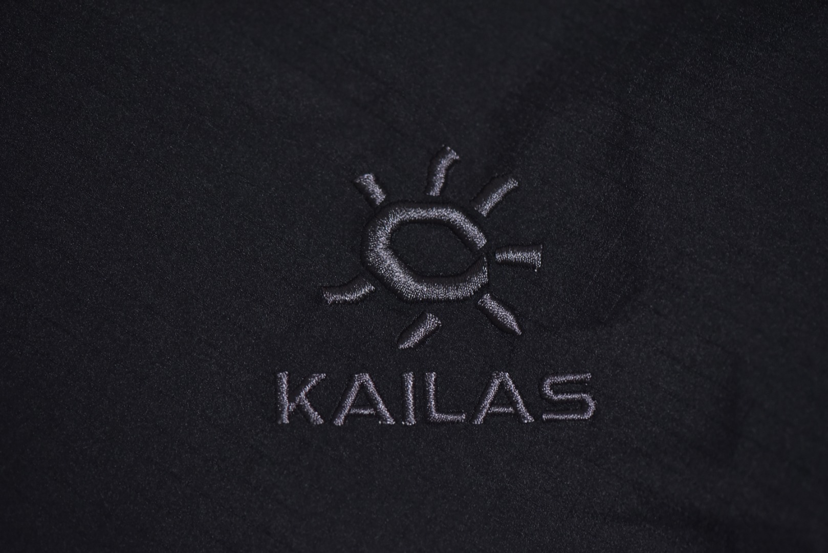 图片[3]-#凯乐石KAILAS阿斯本 运动户外透气硬壳羽绒服系列❗️ 现货供应 全年售后❗️ 温馨提示❗️（只做高端产品） DF巅峰 踏上巅峰❗️ 货号：KG2443131005-650 颜色：黑色.绿色.灰色.红色 尺码：XS.S.M.L.XL.XXL-选品中心