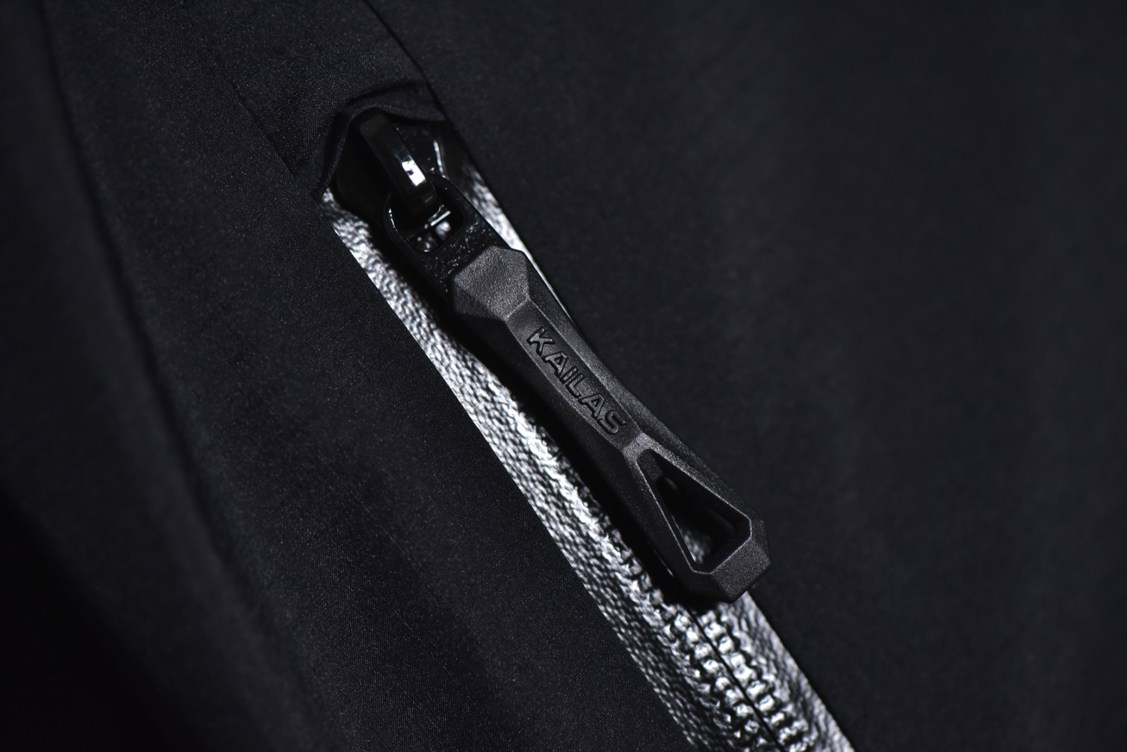 图片[5]-#凯乐石KAILAS阿斯本 运动户外透气硬壳羽绒服系列❗️ 现货供应 全年售后❗️ 温馨提示❗️（只做高端产品） DF巅峰 踏上巅峰❗️ 货号：KG2443131005-650 颜色：黑色.绿色.灰色.红色 尺码：XS.S.M.L.XL.XXL-选品中心