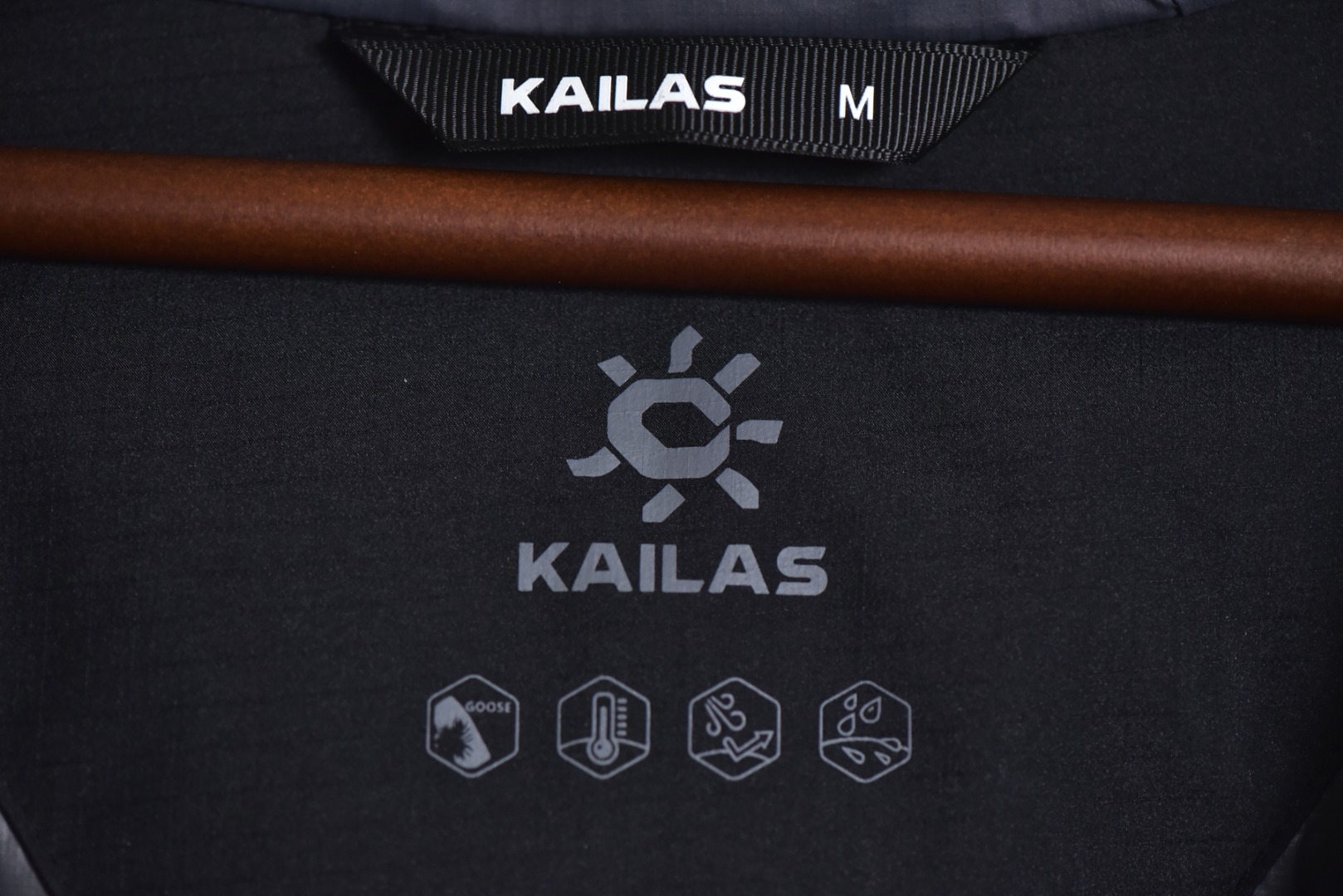 图片[7]-#凯乐石KAILAS阿斯本 运动户外透气硬壳羽绒服系列❗️ 现货供应 全年售后❗️ 温馨提示❗️（只做高端产品） DF巅峰 踏上巅峰❗️ 货号：KG2443131005-650 颜色：黑色.绿色.灰色.红色 尺码：XS.S.M.L.XL.XXL-选品中心