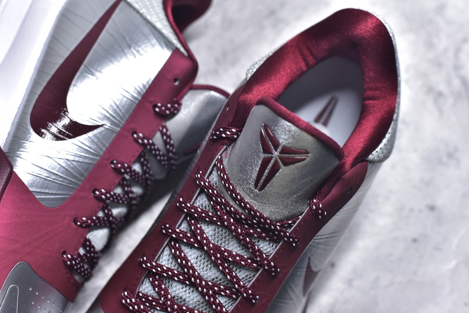 图片[9]-#NK Zoom Kobe ZK5 科比5代 高中母校 银红 IM0557-001 Zoom Turbo气垫➕后掌EVA缓震 实战配置直接拉满 原楦纸板开发 鞋身流线型、后跟塑形 区分土肥圆 原档数据3D打印 鞋面细节匹配原版 全身鞋材卡料色独家定制 唯一正确喷漆SWOOSH NK专利Flyknit飞线科技，给予鞋身足够抗扭矩力 真实底模最大48.5 实战利器 专供海外市场 尺码：40 40.5 41 42 42.5 43 44 44.5 45 46 47.5 48.5 （脚宽、脚胖 建议买大半码）-选品中心