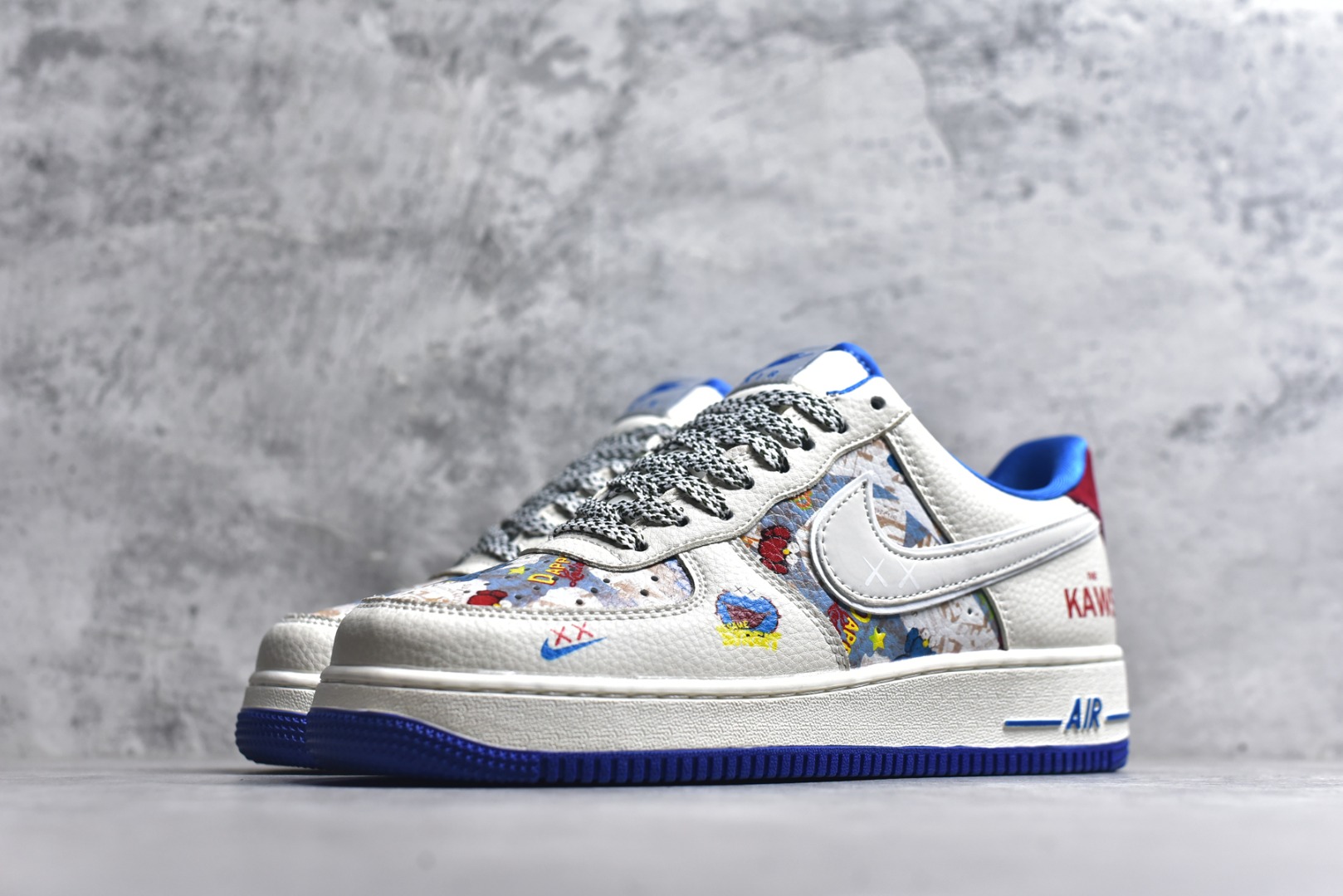 图片[2]-#海外限量发售！公司级NIke Air Force 1 \’07 Low “KAWS联名——多彩涂鸦”空军一号 低帮 运动鞋 休闲鞋 折边针车 工艺难度大 原楦头原纸板 原装鞋盒 定制五金配件 内置全掌气垫 原厂鞋底 货号：SY1388-017 尺码：36 36.5 37.5 38 38.5 39 40 40.5 41 42 42.5 43 44 44.5 45-选品中心