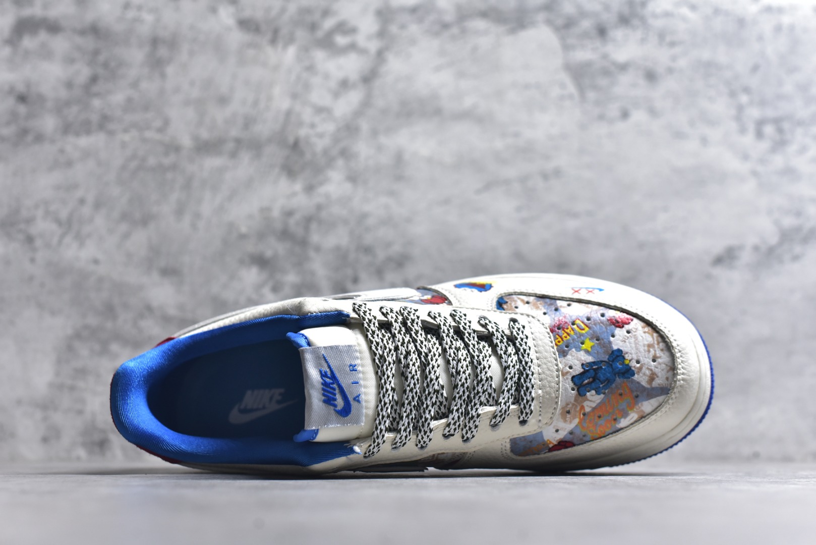 图片[4]-#海外限量发售！公司级NIke Air Force 1 \’07 Low “KAWS联名——多彩涂鸦”空军一号 低帮 运动鞋 休闲鞋 折边针车 工艺难度大 原楦头原纸板 原装鞋盒 定制五金配件 内置全掌气垫 原厂鞋底 货号：SY1388-017 尺码：36 36.5 37.5 38 38.5 39 40 40.5 41 42 42.5 43 44 44.5 45-选品中心