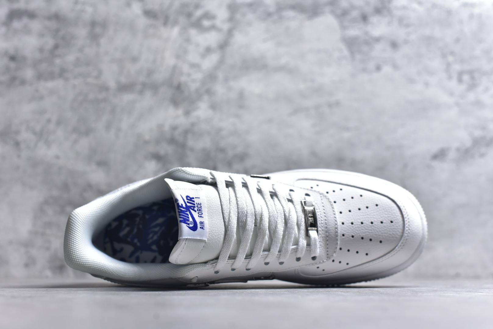 图片[4]-#Nike Air Force 1 Low 空军一号低帮运动休闲板鞋 原楦头原纸板 打造纯正空军版型#专注外贸渠道 全掌内置蜂窝气垫 #原盒配件 原厂中底钢印、拉帮完美 货号：CT1990-100 尺码：36 36.5 37.5 38 38.5 39 40 40.5 41 42 42.5 43 44 44.5 45-选品中心