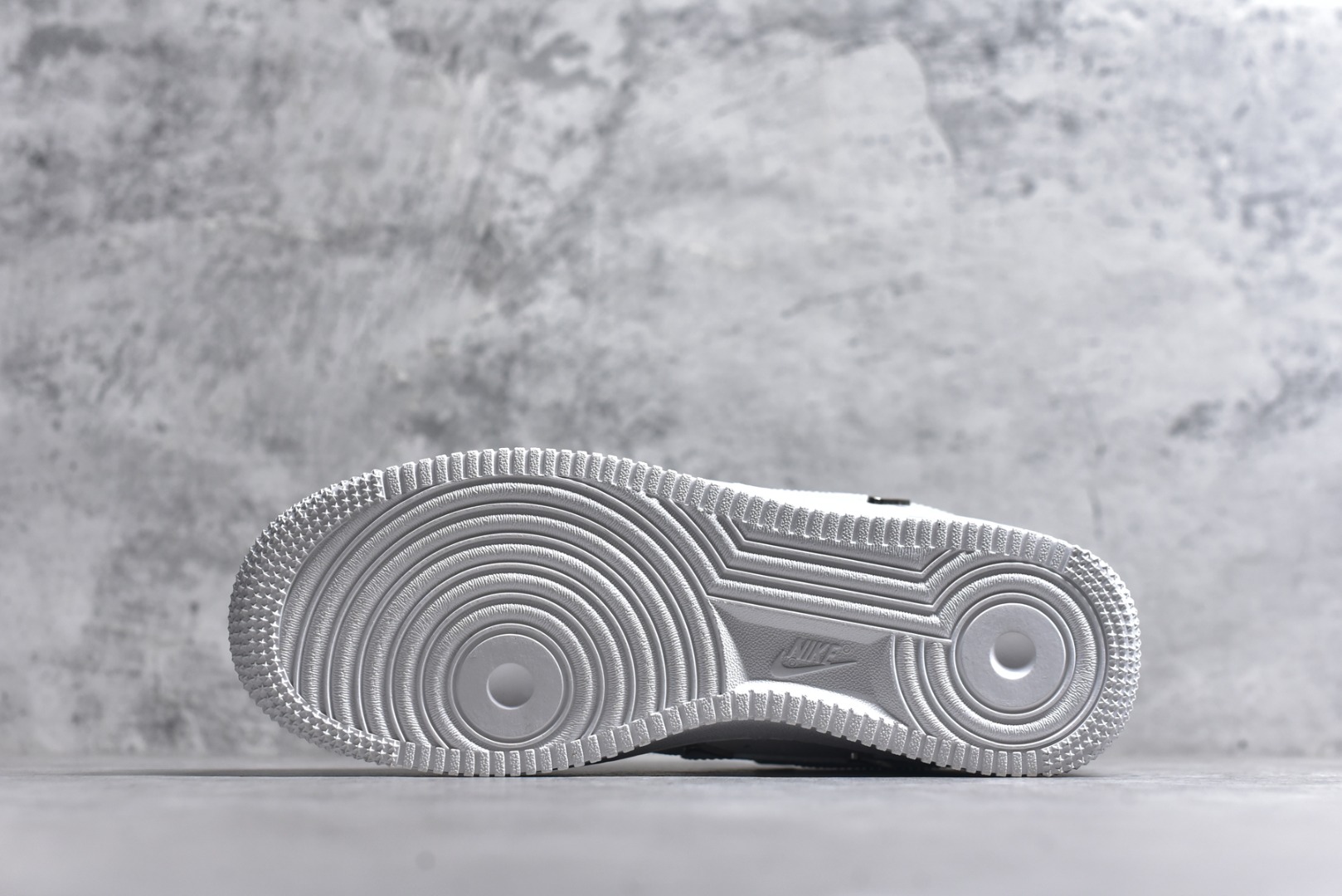 图片[6]-#Nike Air Force 1 Low 空军一号低帮运动休闲板鞋 原楦头原纸板 打造纯正空军版型#专注外贸渠道 全掌内置蜂窝气垫 #原盒配件 原厂中底钢印、拉帮完美 货号：CT1990-100 尺码：36 36.5 37.5 38 38.5 39 40 40.5 41 42 42.5 43 44 44.5 45-选品中心