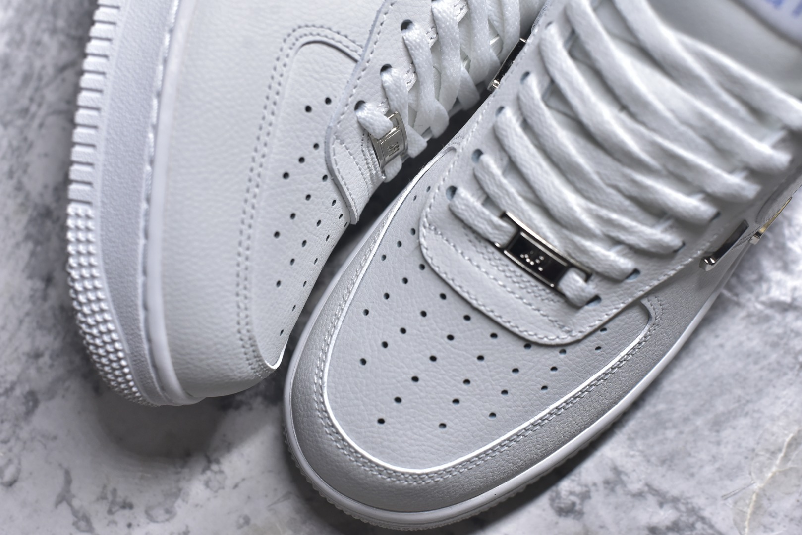 图片[8]-#Nike Air Force 1 Low 空军一号低帮运动休闲板鞋 原楦头原纸板 打造纯正空军版型#专注外贸渠道 全掌内置蜂窝气垫 #原盒配件 原厂中底钢印、拉帮完美 货号：CT1990-100 尺码：36 36.5 37.5 38 38.5 39 40 40.5 41 42 42.5 43 44 44.5 45-选品中心