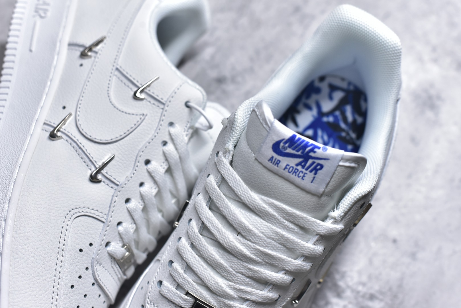 图片[9]-#Nike Air Force 1 Low 空军一号低帮运动休闲板鞋 原楦头原纸板 打造纯正空军版型#专注外贸渠道 全掌内置蜂窝气垫 #原盒配件 原厂中底钢印、拉帮完美 货号：CT1990-100 尺码：36 36.5 37.5 38 38.5 39 40 40.5 41 42 42.5 43 44 44.5 45-选品中心