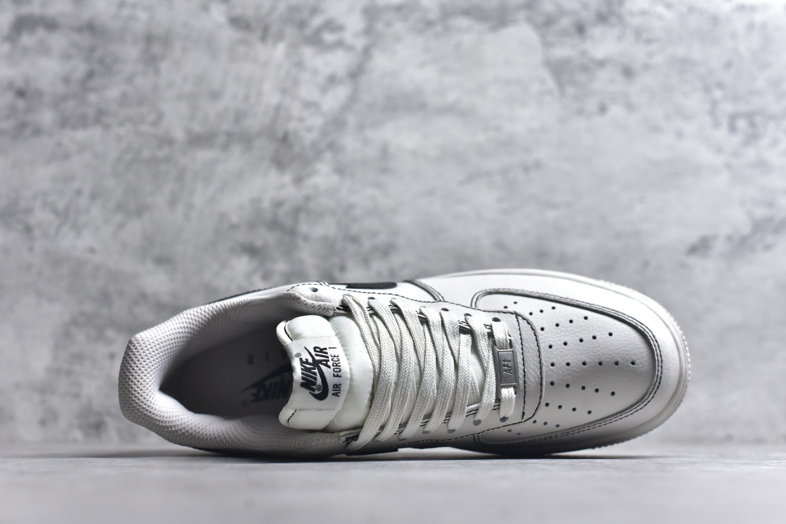 图片[4]-#Nike Air Force 1 Low 空军一号低帮运动休闲板鞋 原楦头原纸板 打造纯正空军版型#专注外贸渠道 全掌内置蜂窝气垫 #原盒配件 原厂中底钢印、拉帮完美 货号：HQ2037-004 尺码：36 36.5 37.5 38 38.5 39 40 40.5 41 42 42.5 43 44 44.5 45-选品中心