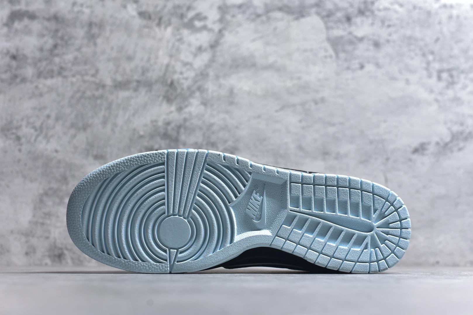 图片[6]-#海外爆款限量发售！Nike SB Dunk Low“磨砂黑鬼脸” 周年高端定制 低帮休闲板鞋 定制鞋盒 大厂纯原品质出货 超高清洁度 皮料切割干净无任何毛边 细节完美 货号：KK1333-052 尺码：36 36.5 37.5 38 38.5 39 40 40.5 41 42 42.5 43 44 44.5 45-选品中心