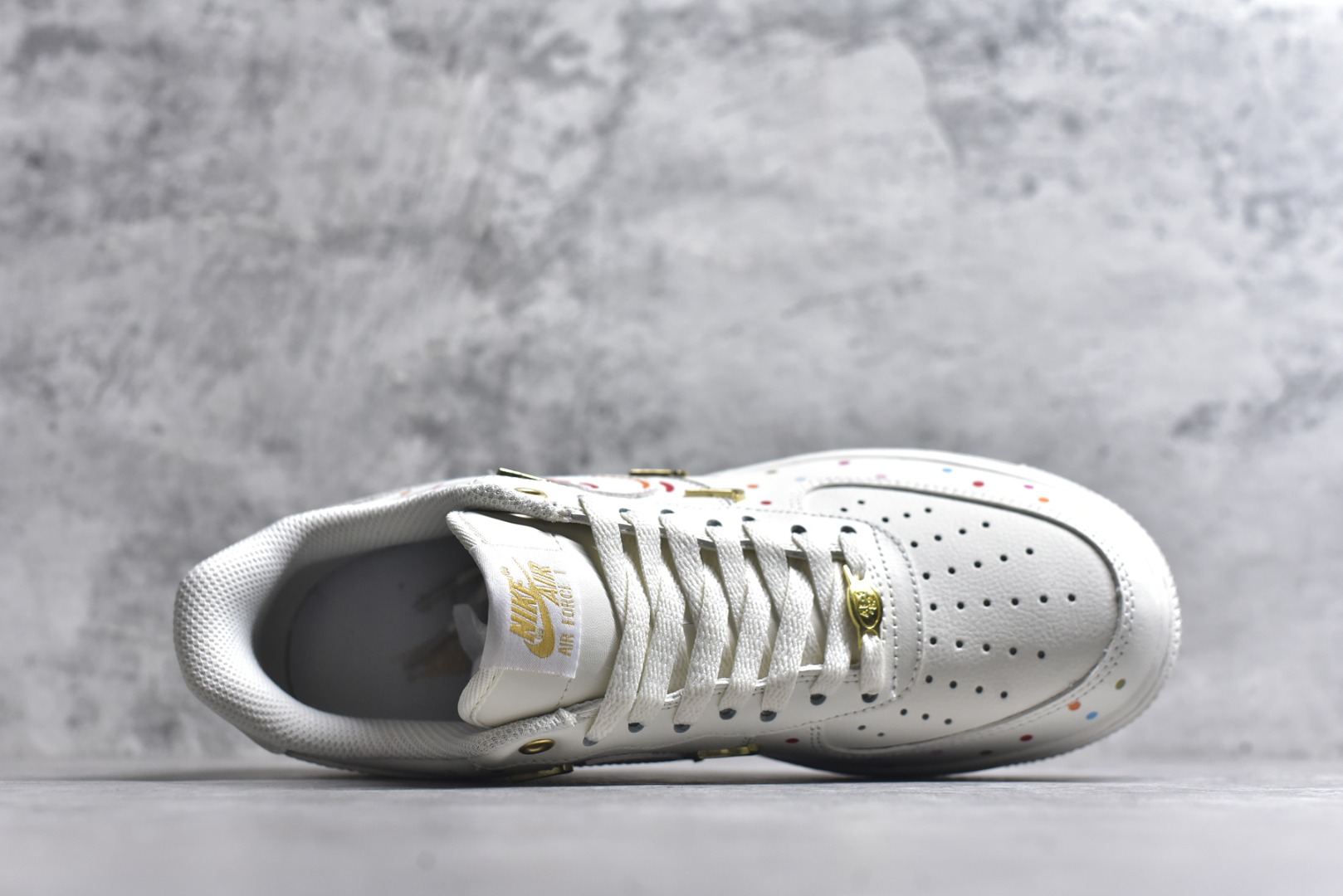 图片[4]-#二次元主题 Nike Air Force 1 Low’07 四勾彩喷 空军一号低帮休闲板鞋 定制皮料 定制鞋盒 原楦原纸板 纯正空军版型 内置全掌气垫 货号：ZH0316-151 尺码：36 36.5 37.5 38 38.5 39 40 40.5 41 42 42.5 43 44 44.5 45-选品中心