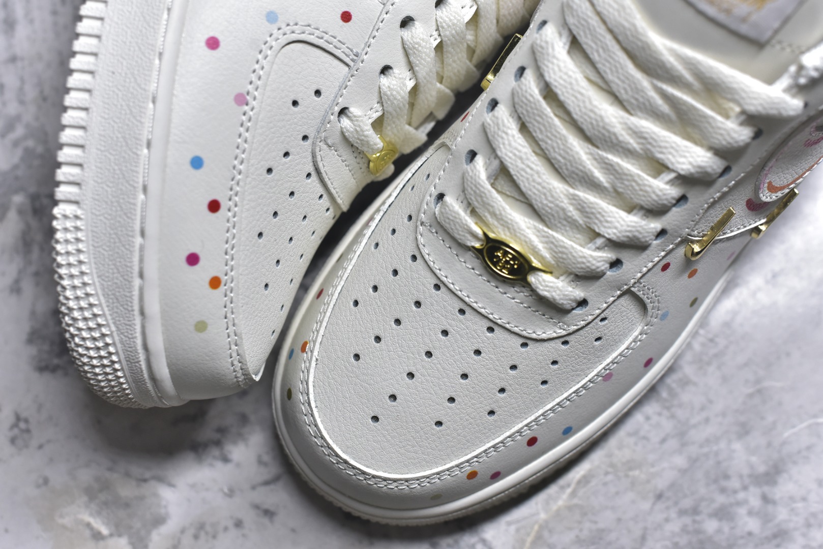 图片[8]-#二次元主题 Nike Air Force 1 Low’07 四勾彩喷 空军一号低帮休闲板鞋 定制皮料 定制鞋盒 原楦原纸板 纯正空军版型 内置全掌气垫 货号：ZH0316-151 尺码：36 36.5 37.5 38 38.5 39 40 40.5 41 42 42.5 43 44 44.5 45-选品中心