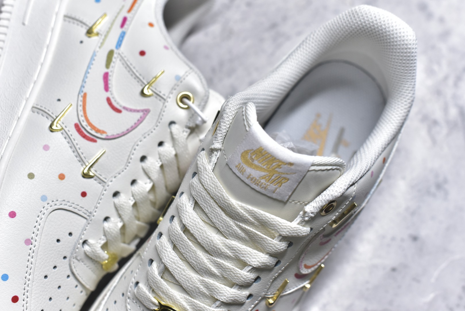 图片[9]-#二次元主题 Nike Air Force 1 Low’07 四勾彩喷 空军一号低帮休闲板鞋 定制皮料 定制鞋盒 原楦原纸板 纯正空军版型 内置全掌气垫 货号：ZH0316-151 尺码：36 36.5 37.5 38 38.5 39 40 40.5 41 42 42.5 43 44 44.5 45-选品中心