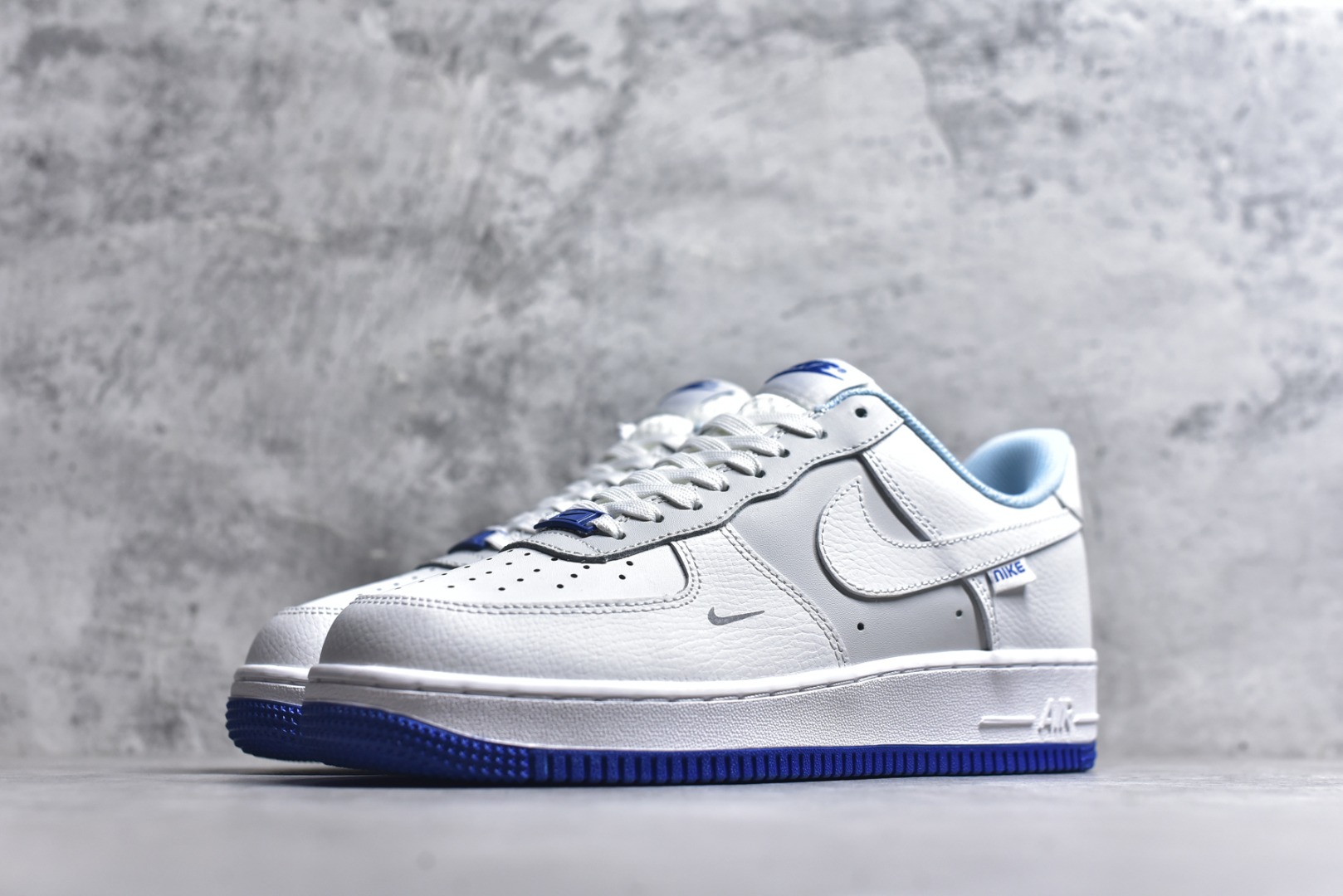 图片[2]-#Nike Air Force 1 Low 空军一号低帮运动休闲板鞋 原楦头原纸板 打造纯正空军版型#专注外贸渠道 全掌内置蜂窝气垫 #原盒配件 原厂中底钢印、拉帮完美 货号：FB1844-111 尺码：36 36.5 37.5 38 38.5 39 40 40.5 41 42 42.5 43 44 44.5 45-选品中心