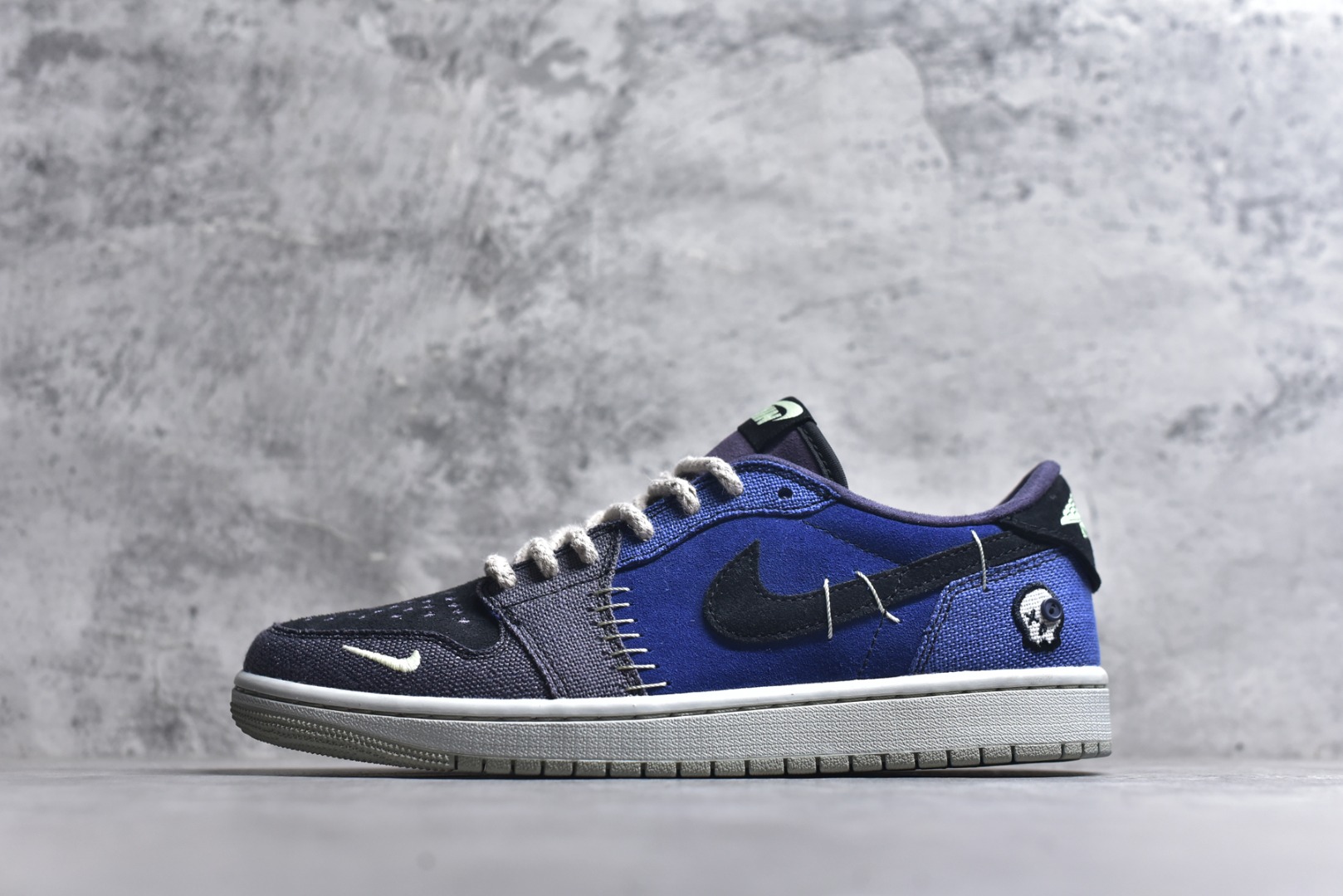 #Air Jordan AJ1 Low 低帮 IH2309-500 终端优势供应 市面中低帮最具代表性版本没有之一 口碑大厂出品 品控大底版型不断改良更新 全套原纸板楦头开发 确保原汁原味 完美呈现版型 完美零毛边处理 原厂内置全掌气垫 价格定位良心 平台专用代工流水线出品 一眼公司既视感 拿到手的一瞬间就与众不同 碾压市面所有版本 全部原鞋开发 每一个配色都会采购原鞋确认细节 打破市面看图做货无好货之说 尺码：35.5 36 36.5 37.5 38 38.5 39 40 40.5 41 42 42.5 43 44 44.5 45 46-选品中心