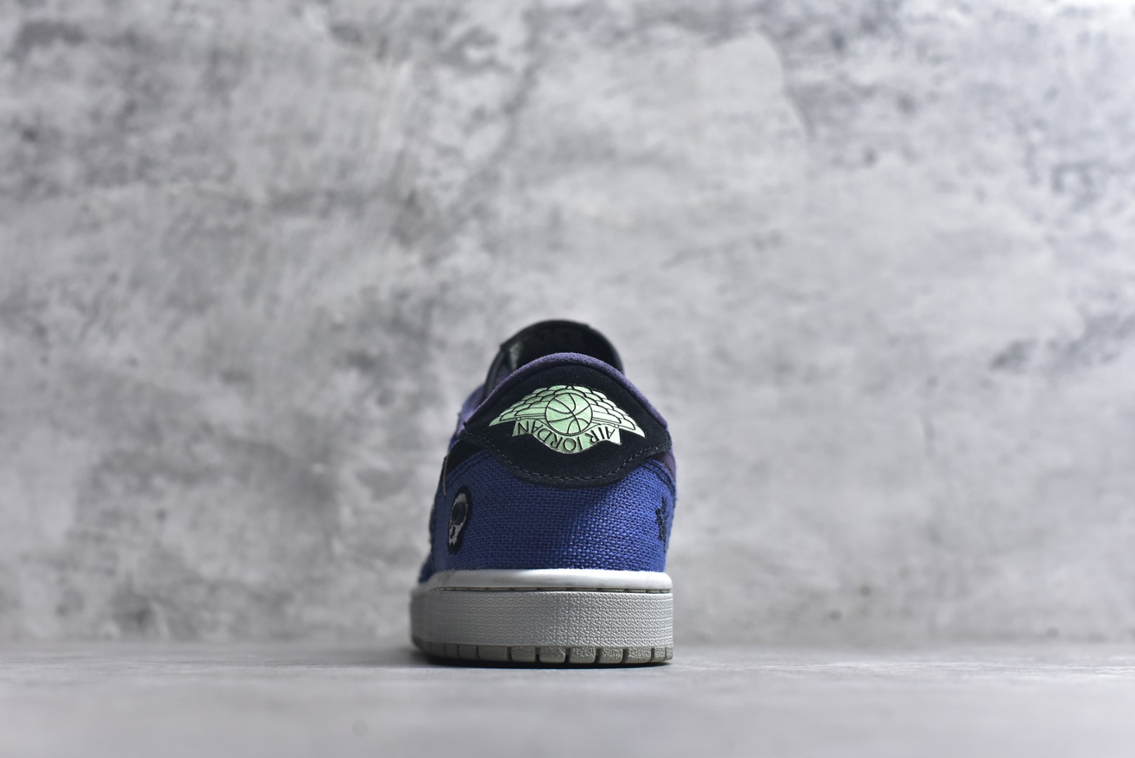 图片[5]-#Air Jordan AJ1 Low 低帮 IH2309-500 终端优势供应 市面中低帮最具代表性版本没有之一 口碑大厂出品 品控大底版型不断改良更新 全套原纸板楦头开发 确保原汁原味 完美呈现版型 完美零毛边处理 原厂内置全掌气垫 价格定位良心 平台专用代工流水线出品 一眼公司既视感 拿到手的一瞬间就与众不同 碾压市面所有版本 全部原鞋开发 每一个配色都会采购原鞋确认细节 打破市面看图做货无好货之说 尺码：35.5 36 36.5 37.5 38 38.5 39 40 40.5 41 42 42.5 43 44 44.5 45 46-选品中心