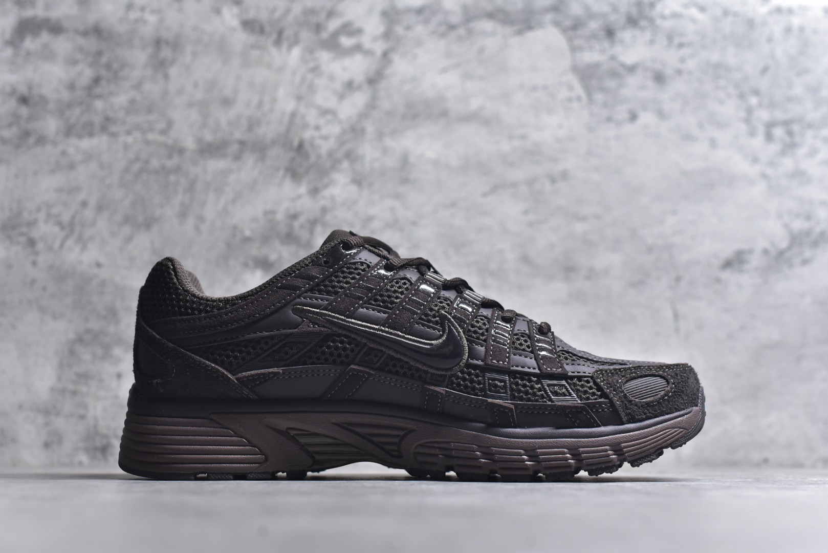 图片[3]-#NK P-6000 系列低帮复古老爹风休闲运动舒适慢跑鞋 HF0015-204 购入原鞋原装纸板楦头开发 独家私模四层组合大底 市场唯一正确版本 良心定价 新配色陆续出货 进口三文治网面 融合 Pegasus 过往运动鞋设计 助力 21 世纪早期跑步运动跃升时尚新高度 采用透气网眼布、运动风格线条和耐穿覆面 兼具吸睛外观和舒适感受 中底泡绵以田径赛道为灵感 打造厚实设计 缔造出众缓震性能 尺码：36 36.5 37.5 38 38.5 39 40 40.5 41 42 42.5 43 44 44.5 45-选品中心