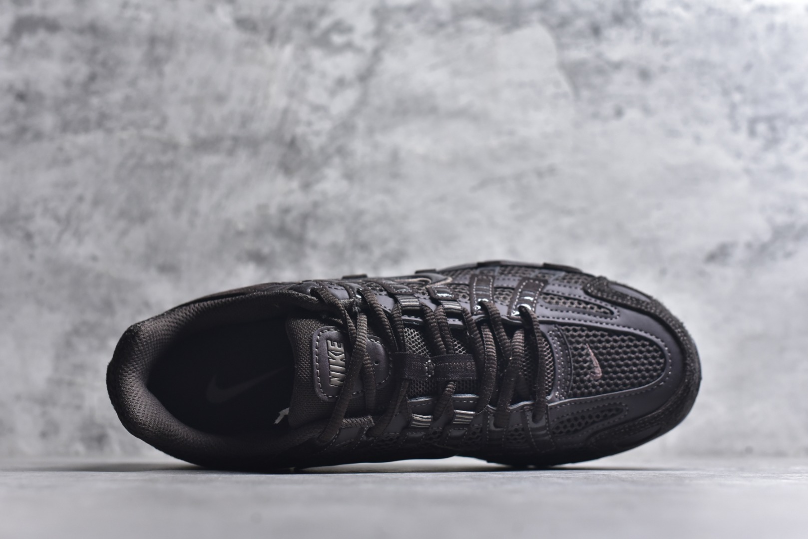 图片[4]-#NK P-6000 系列低帮复古老爹风休闲运动舒适慢跑鞋 HF0015-204 购入原鞋原装纸板楦头开发 独家私模四层组合大底 市场唯一正确版本 良心定价 新配色陆续出货 进口三文治网面 融合 Pegasus 过往运动鞋设计 助力 21 世纪早期跑步运动跃升时尚新高度 采用透气网眼布、运动风格线条和耐穿覆面 兼具吸睛外观和舒适感受 中底泡绵以田径赛道为灵感 打造厚实设计 缔造出众缓震性能 尺码：36 36.5 37.5 38 38.5 39 40 40.5 41 42 42.5 43 44 44.5 45-选品中心