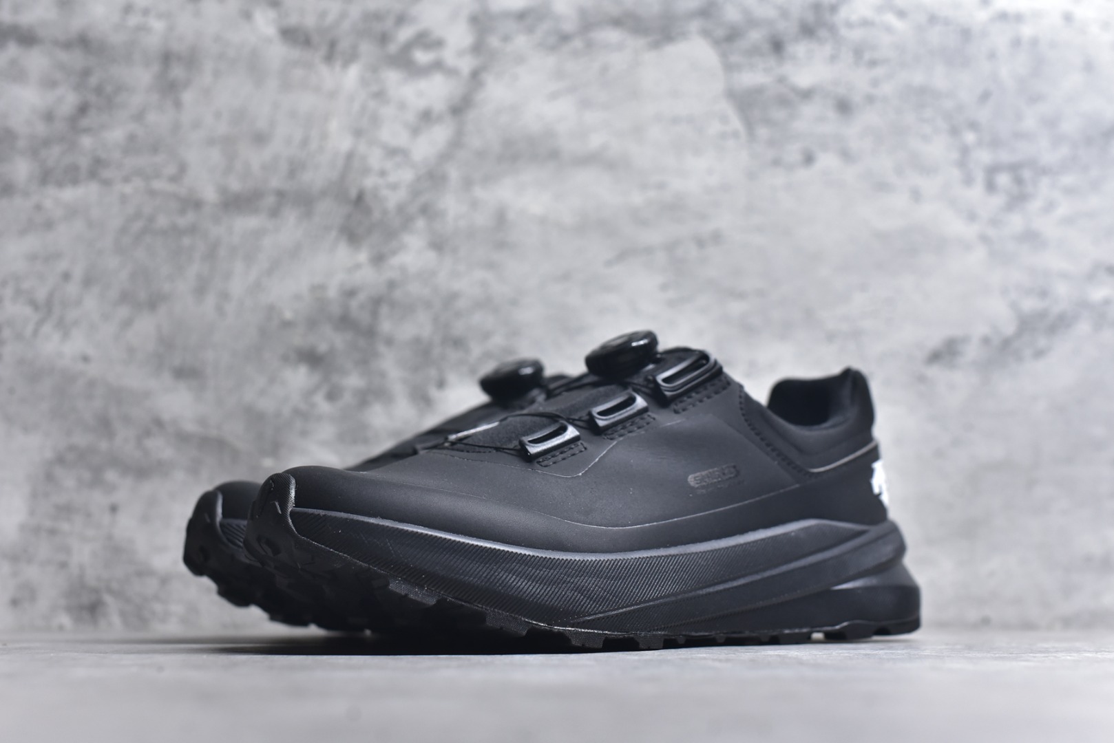 图片[2]-#迪桑特DESCENTE PRIMER GTX MID 都市通勤 GORE-TEX 时尚舒适 防滑耐磨 时尚休闲运动覆盖防水中帮越野跑鞋 尺码：39 40 41 42 43 44 45 货号20250508-选品中心