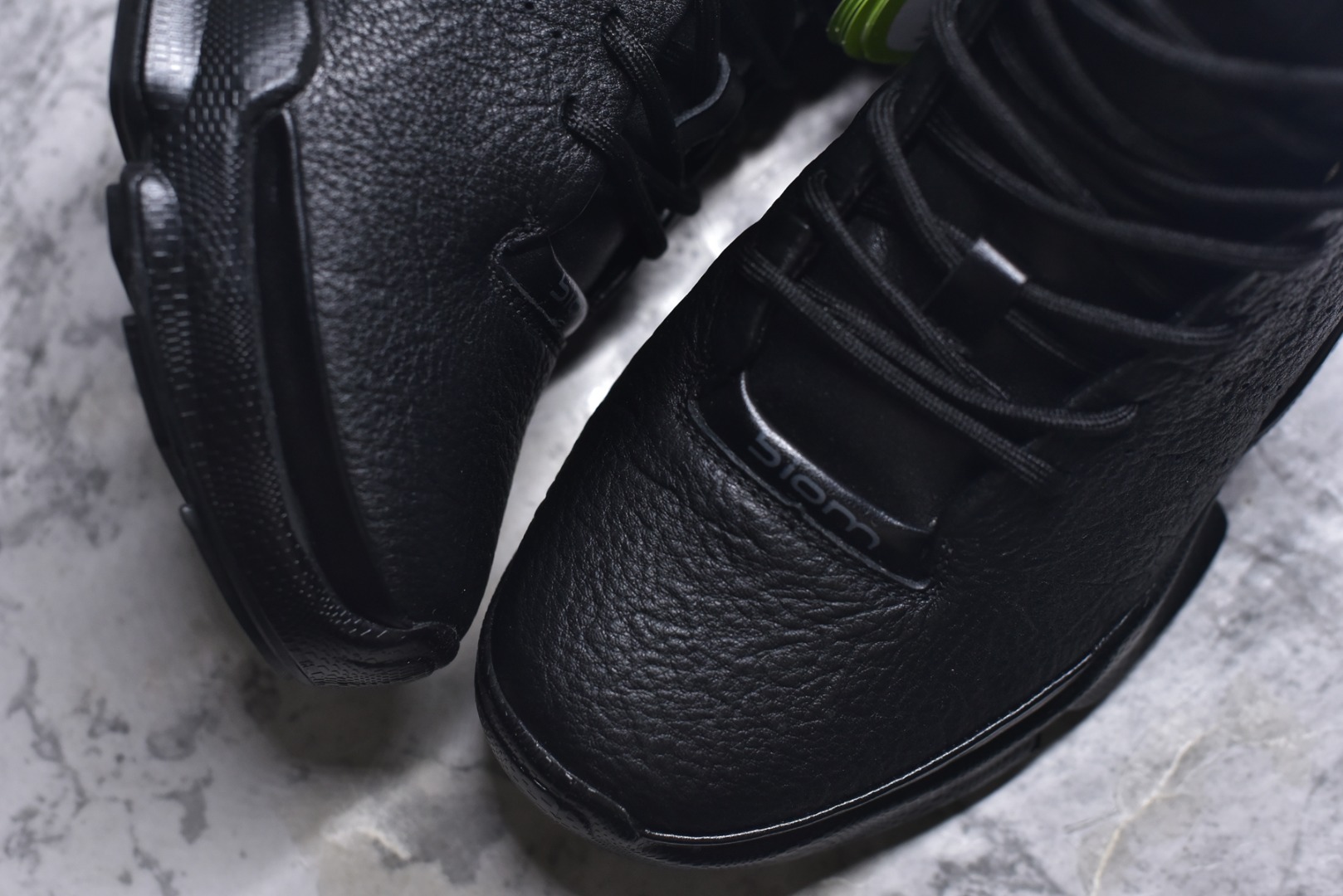 图片[8]-#2025Ss秋冬新款天猫同款Ecco/爱步 15周年高帮经典BIOM 广东大厂出品 经典和现代工艺品质融合 精选进口意大利小牛皮面料 百搭休闲老爹鞋 舒适性相当不错 版型楦型非常到位上脚 专柜热销款 独有鞋型设计 特有LOGO车边 特别有型 北欧风格 舒适 休闲保暖 超弹性 耐磨 减震 按摩大底(PU+TPU 组合） 经典潮流 随意搭配 货号： 8004741216 尺码： 39 40 41 42 43 44 45(标准码)-选品中心