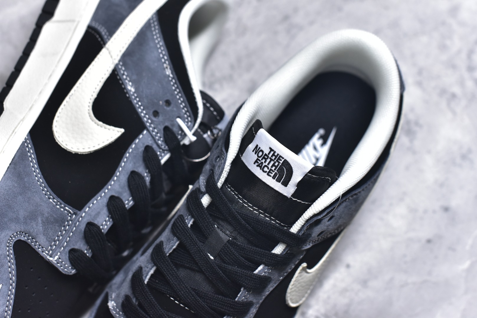 图片[9]-#Nike SB Dunk Low 北面联名 灰黑猪八革 周年高端定制 低帮休闲板鞋 DN3168-006 #定制鞋盒 大厂纯原品质出货 超高清洁度 皮料切割干净无任何毛边 细节完美 尺码：36 36.5 37.5 38 38.5 39 40 40.5 41 42 42.5 43 44 44.5 45 9.E5-选品中心