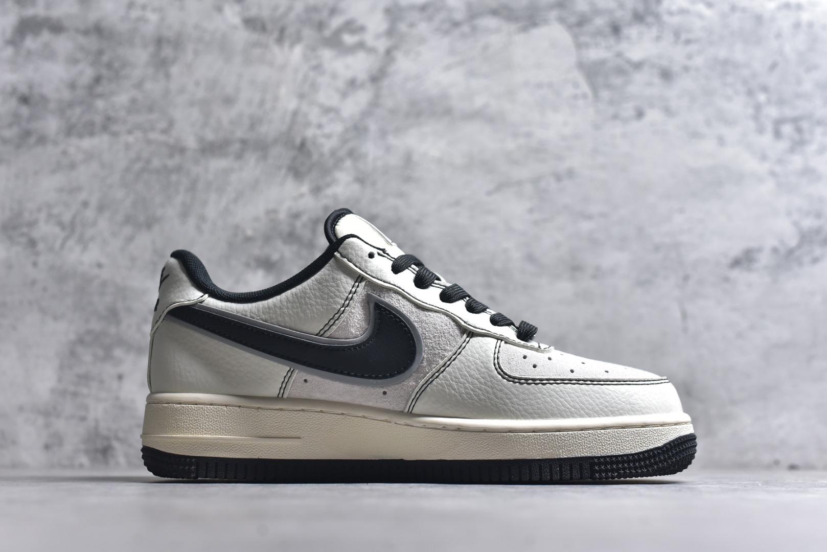 图片[3]-#海外限量发售！公司级NIke Air Force 1 \’07 Low “Supreme联名–米白灰猪八”空军一号 低帮 运动鞋 休闲鞋 折边针车 工艺难度大 原楦头原纸板 原装鞋盒 定制五金配件 内置全掌气垫 原厂鞋底 货号：XZ6188-018 尺码：36 36.5 37.5 38 38.5 39 40 40.5 41 42 42.5 43 44 44.5 45-选品中心