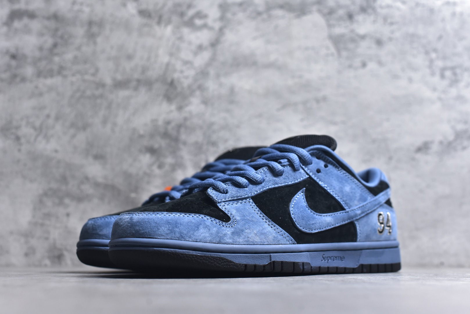 图片[2]-#Supreme x NK Dunk Low SUP 联名款 低帮休闲滑板鞋 国内DUNK大系列领域T0品质专业出品 原厂材料打造 原厂竖纹包装纸 鞋盒钢印可区别市面版本 平台外贸充Z 高端零售专供品质 货号：HQ8487-400 尺码：40-46-选品中心