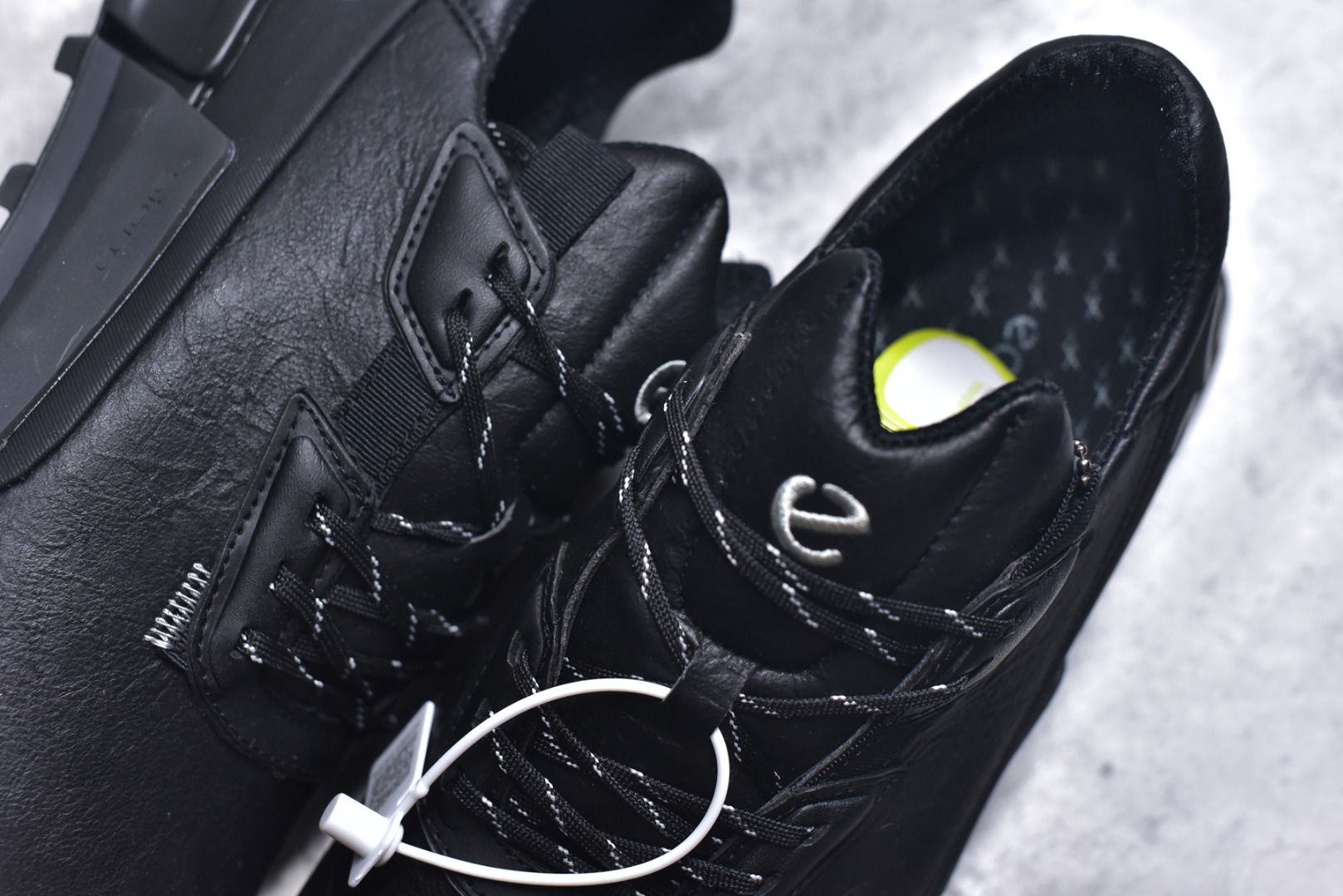 图片[9]-#ECCO 爱步 男款运动鞋健步BIOM2.1越野系列 822854 品质牛皮革鞋面，轻盈柔韧 具有良好的透气性 PHORENE中底 提供出色的能量回弹，即使在低温环境下依然保持弹力和柔软度 BIOM自然律动科技，符合人体工学鞋楦 贴近足部天然形态 橡胶大底，抓地力强，具有良好的耐磨性 创新鞋钉，提供抓地力多方位牵引力与稳定性能 尺码：39 40 41 42 43 44（正常码）-选品中心