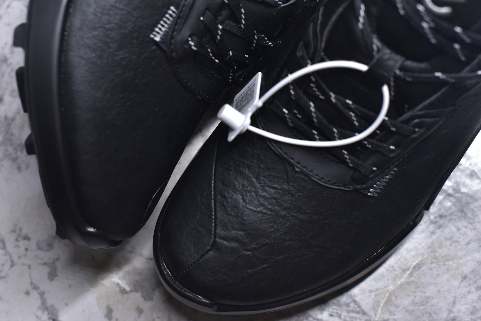 图片[8]-#ECCO 爱步 男款运动鞋健步BIOM2.1越野系列 822854 品质牛皮革鞋面，轻盈柔韧 具有良好的透气性 PHORENE中底 提供出色的能量回弹，即使在低温环境下依然保持弹力和柔软度 BIOM自然律动科技，符合人体工学鞋楦 贴近足部天然形态 橡胶大底，抓地力强，具有良好的耐磨性 创新鞋钉，提供抓地力多方位牵引力与稳定性能 尺码：39 40 41 42 43 44（正常码）-选品中心