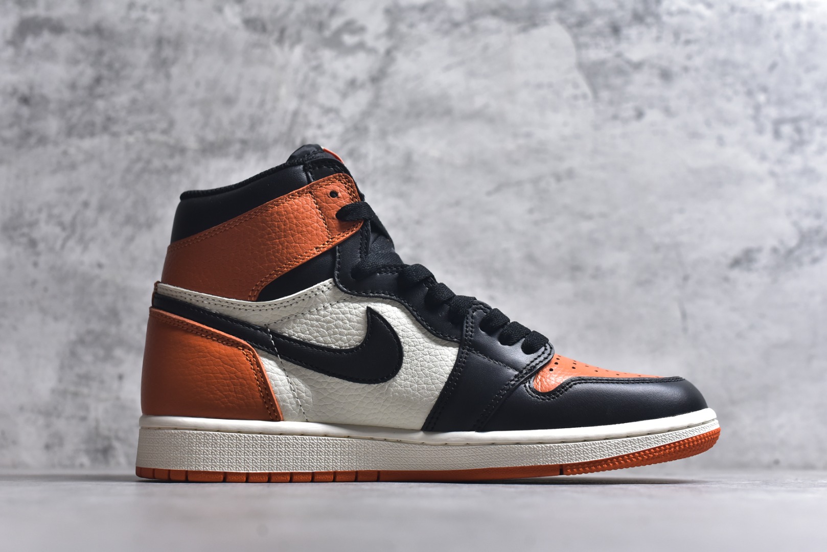 图片[3]-#Jordan Air Jordan 1 Shattered Backboard扣碎 2025复刻版 白黑橙 货号：DZ5485-008 尺码：36 36.5 37.5 38 38.5 39 40 40.5 41 42 42.5 43 44 44.5 45 46 46.5 47.5-选品中心