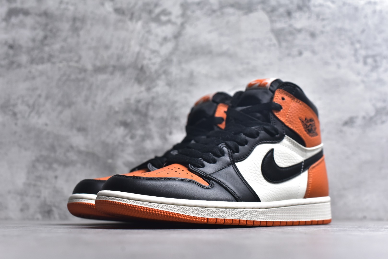 图片[2]-#Jordan Air Jordan 1 Shattered Backboard扣碎 2025复刻版 白黑橙 货号：DZ5485-008 尺码：36 36.5 37.5 38 38.5 39 40 40.5 41 42 42.5 43 44 44.5 45 46 46.5 47.5-选品中心