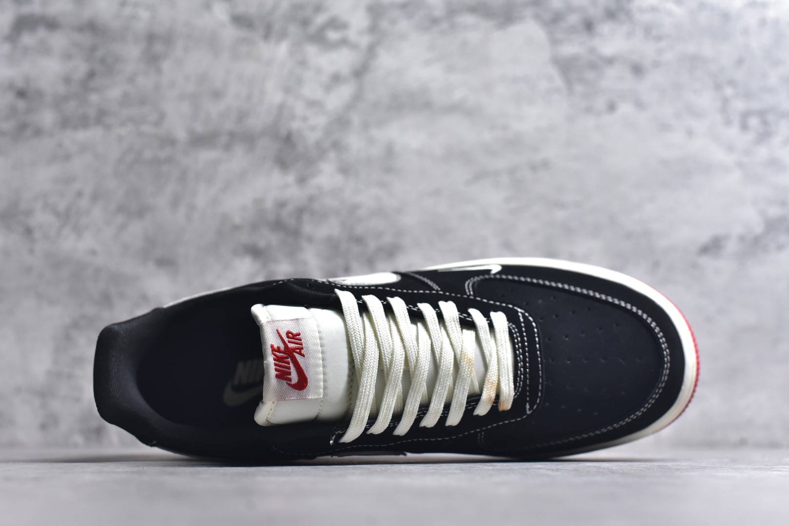 图片[4]-#海外限量发售！公司级NIke Air Force 1 \’07 LOW 黑白红底 运动鞋 休闲鞋 折边针车 工艺难度大 原楦头原纸板 高端定制鞋盒 原厂鞋底 超高清洁度 头层皮 细节完美 货号：DF0188-118 尺码：36 36.5 37.5 38 38.5 39 40 40.5 41 42 42.5 43 44 44.5 45-选品中心