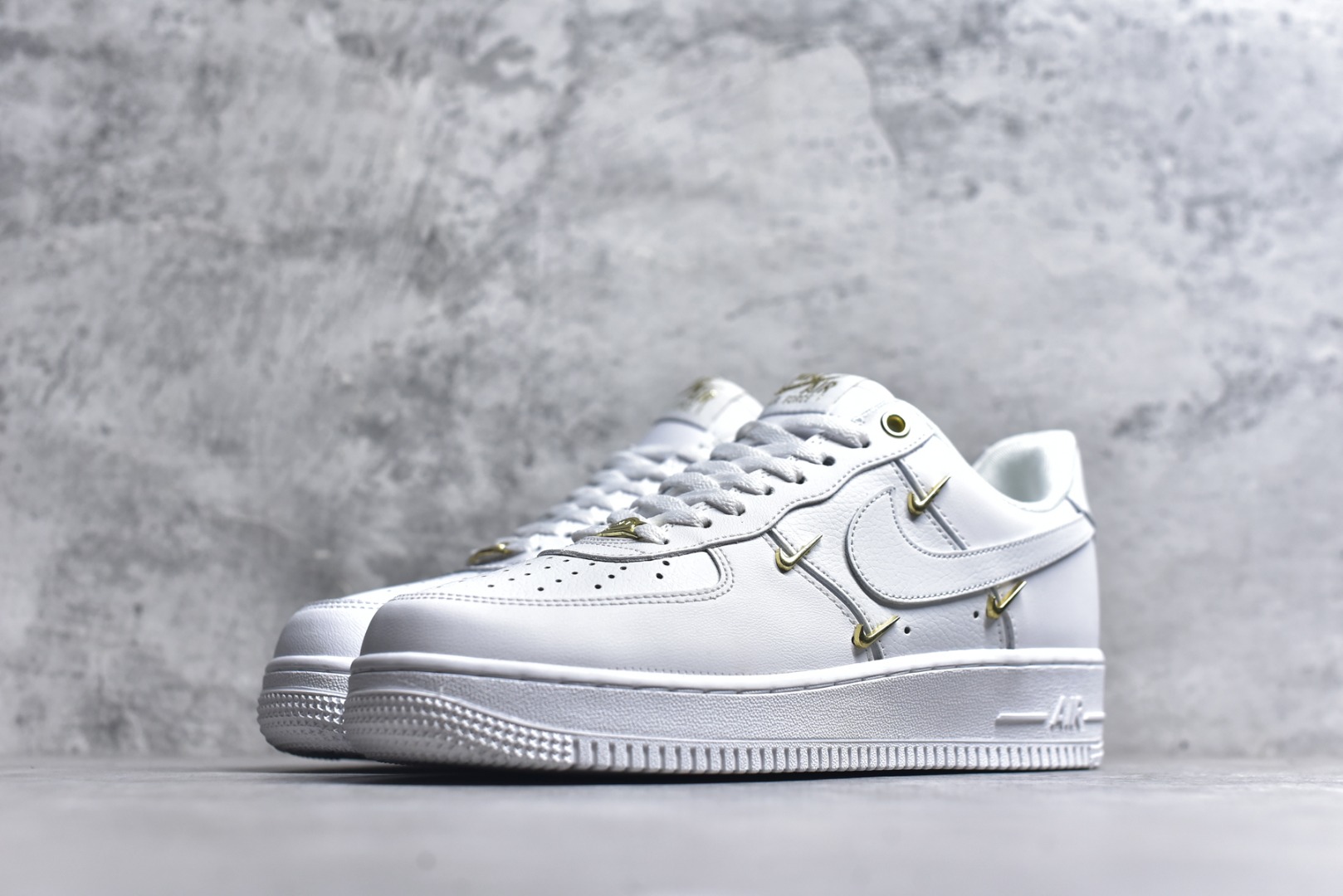 图片[2]-#Nike Air Force 1 Low 07 空军一号低帮板鞋 原楦头原纸板 打造纯正空军版型 专注外贸渠道 全掌内置蜂窝气垫 原盒配件 原厂中底钢印、拉帮完美 货号：FV3654-111 尺码：36-45-选品中心