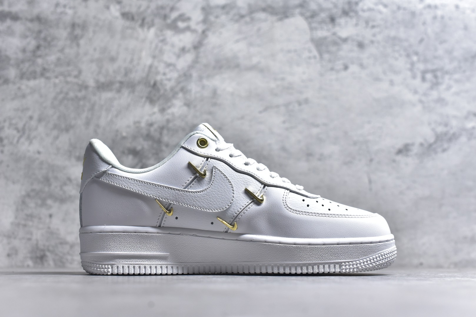 图片[3]-#Nike Air Force 1 Low 07 空军一号低帮板鞋 原楦头原纸板 打造纯正空军版型 专注外贸渠道 全掌内置蜂窝气垫 原盒配件 原厂中底钢印、拉帮完美 货号：FV3654-111 尺码：36-45-选品中心