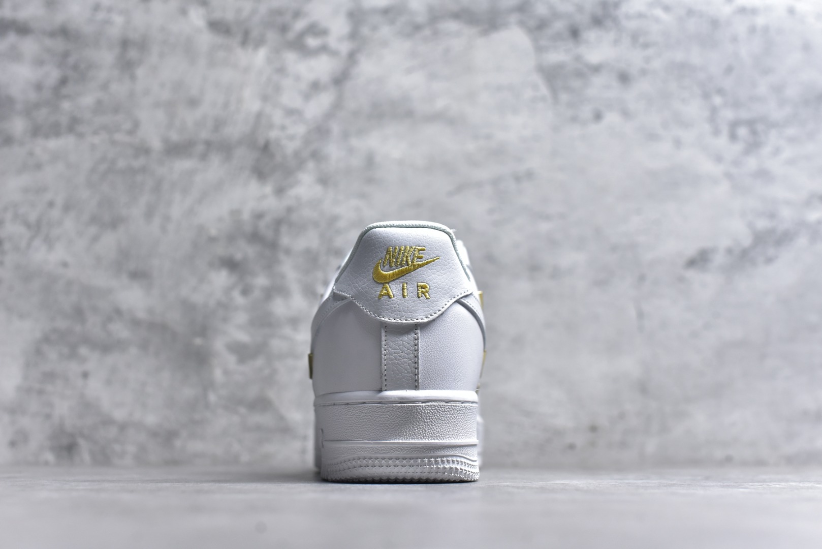 图片[5]-#Nike Air Force 1 Low 07 空军一号低帮板鞋 原楦头原纸板 打造纯正空军版型 专注外贸渠道 全掌内置蜂窝气垫 原盒配件 原厂中底钢印、拉帮完美 货号：FV3654-111 尺码：36-45-选品中心