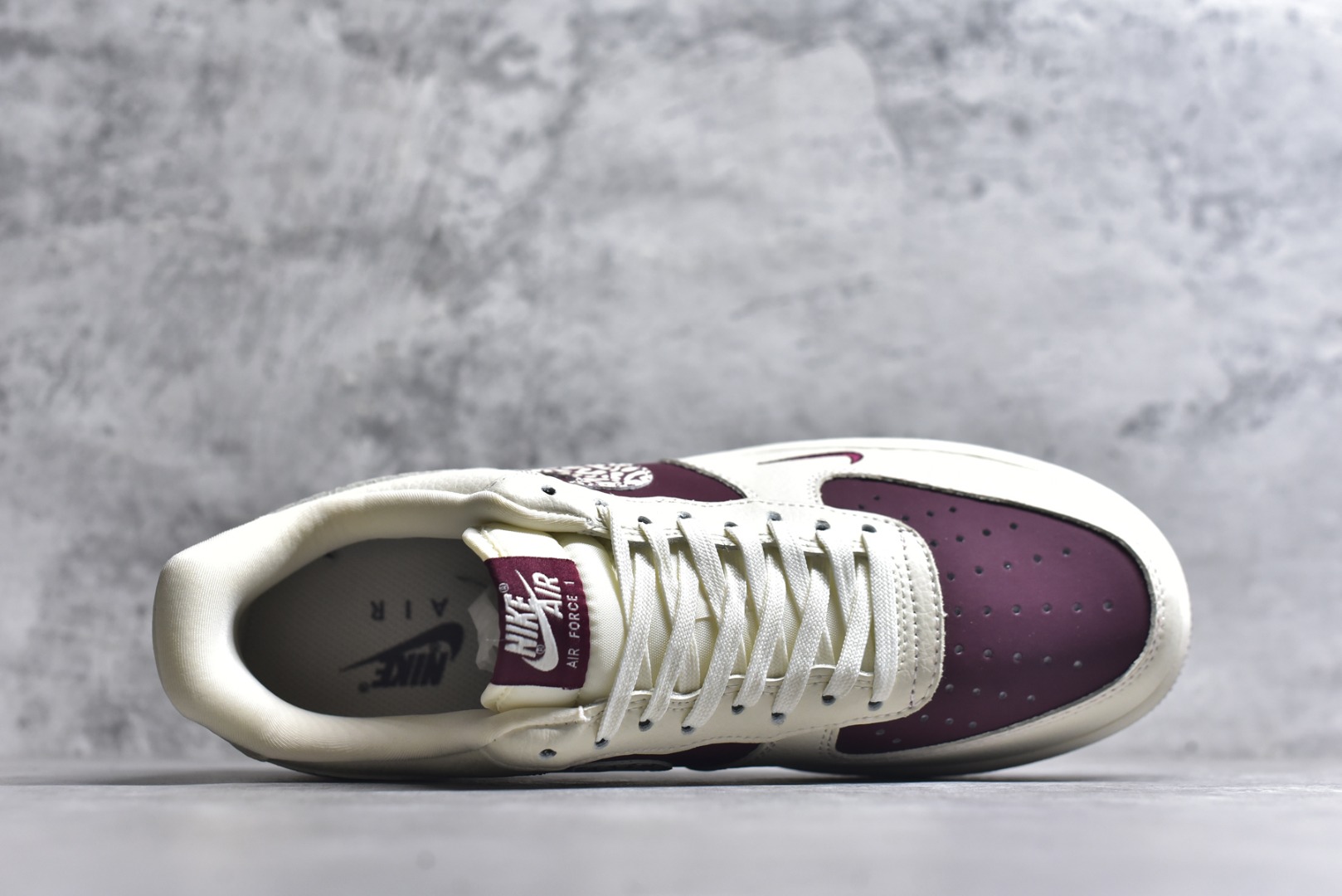 图片[4]-#NIke Air Force 1 \’07 Low “Supreme联名——米酒红”空军一号 低帮 运动鞋 休闲鞋 折边针车 工艺难度大 原楦头原纸板 原装鞋盒 定制五金配件 内置全掌气垫 原厂鞋底 货号：KK1988-070 尺码：36 36.5 37.5 38 38.5 39 40 40.5 41 42 42.5 43 44 44.5 45-选品中心