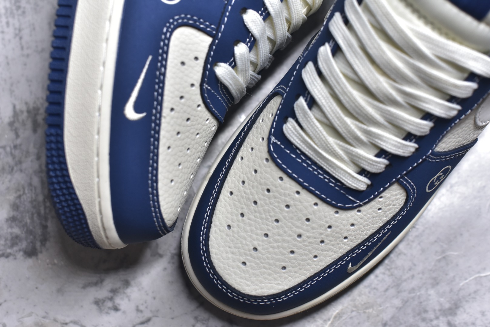 图片[8]-#NIke Air Force 1 \’07 Low “古驰联名——海涛蓝”空军一号 低帮 运动鞋 休闲鞋 折边针车 工艺难度大 原楦头原纸板 原装鞋盒 定制五金配件 内置全掌气垫 原厂鞋底 货号：KK1988-085 尺码：36 36.5 37.5 38 38.5 39 40 40.5 41 42 42.5 43 44 44.5 45-选品中心