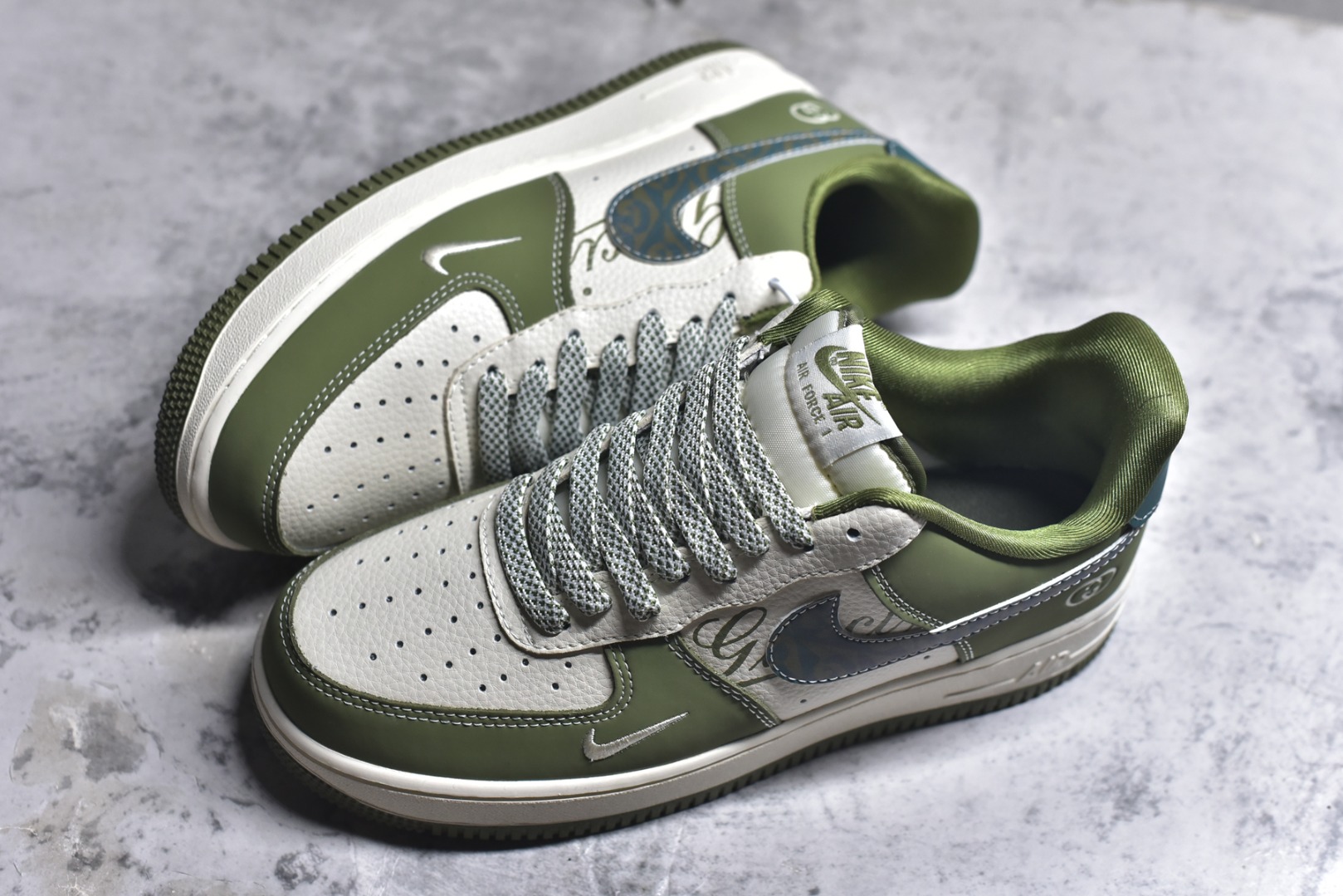 图片[7]-#Nike Air Force 1 Low 07 x GUCCI 绿白小勾满天星 原楦头原纸板 打造纯正低帮空军版型 专注外贸渠道 全掌内置蜂窝气垫 原盒配件 原厂中底钢印、拉帮完美 货号：KK1988-094 尺码：36 36.5 37.5 38 38.5 39 40 40.5 41 42 42.5 43 44 44.5 45-选品中心