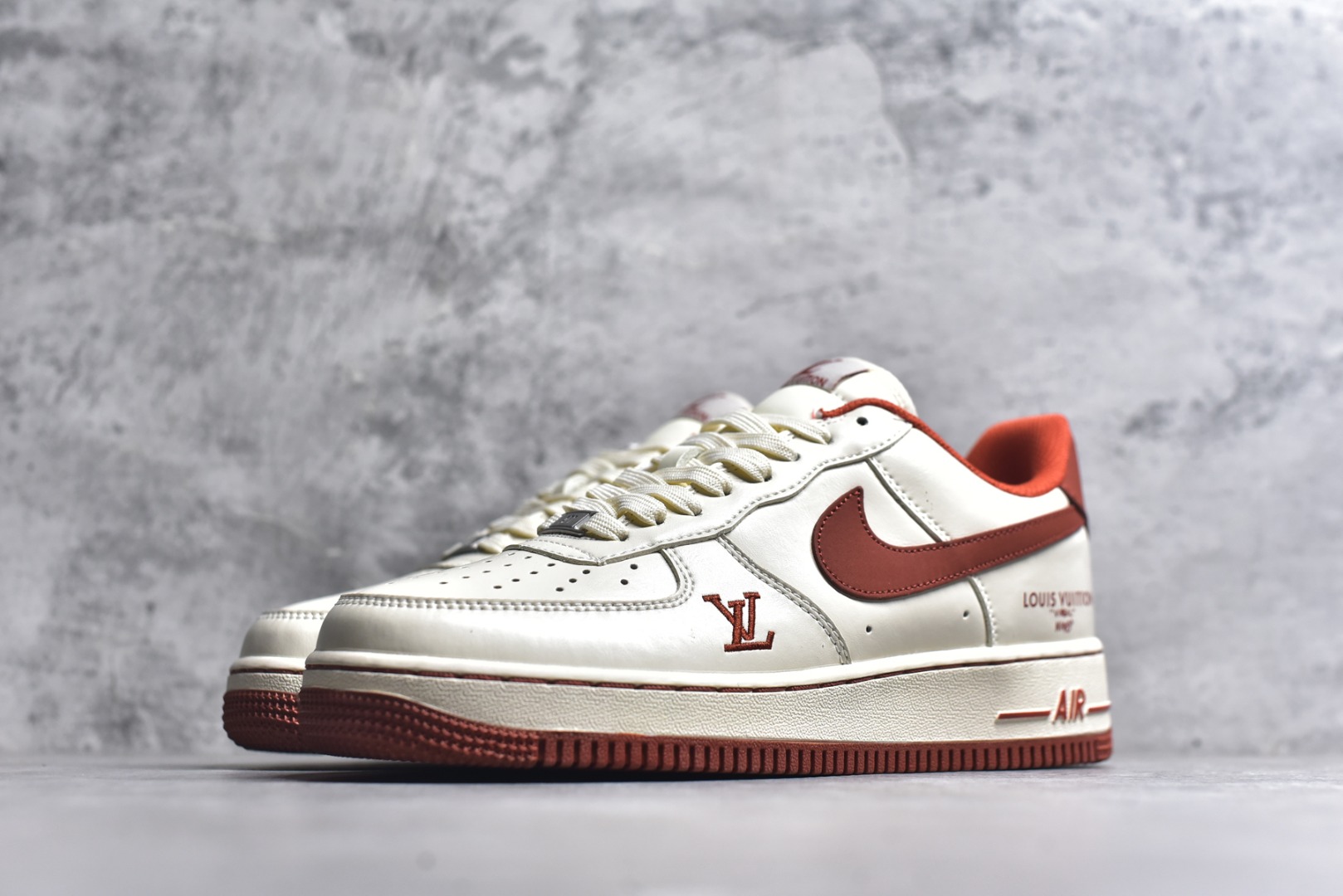图片[2]-#海外限量发售！公司级NIke Air Force 1 \’07 Low “LV联名–枫红雅白” 空军一号低帮 运动鞋 休闲鞋 折边针车 工艺难度大 原楦头原纸板 高端定制鞋盒 原厂鞋底 超高清洁度 细节完美 货号：NH0601-588 尺码：36 36.5 37.5 38 38.5 39 40 40.5 41 42 42.5 43 44 44.5 45-选品中心