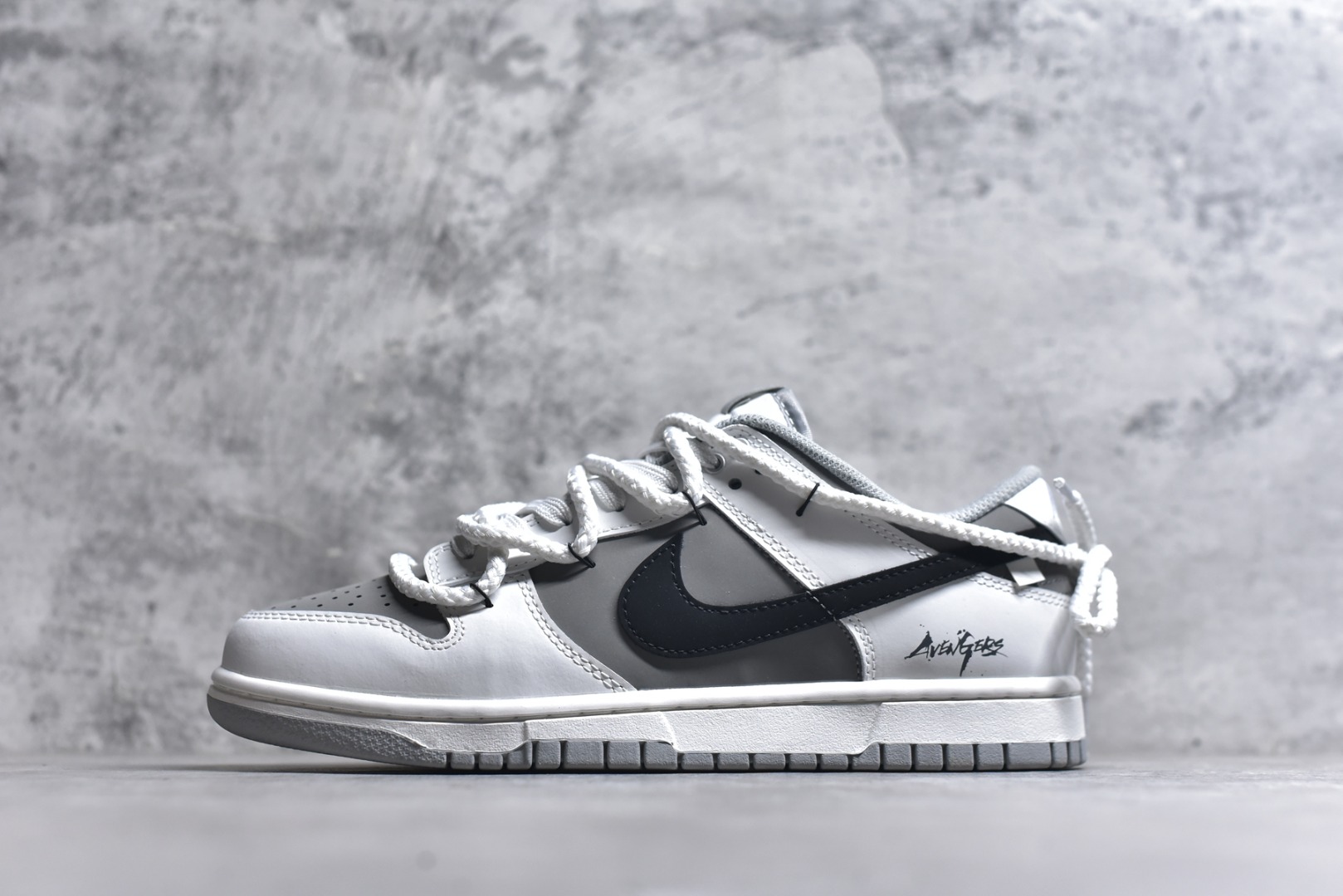 #Nike SB Dunk Low 周年高端定制 低帮休闲板鞋 WG0510 061 白玉京 #定制鞋盒 超高清洁度 皮料切割干净无任何毛边 细节完美 尺码：40 40.5 41 42 42.5 43 44 44.5 45 46-选品中心