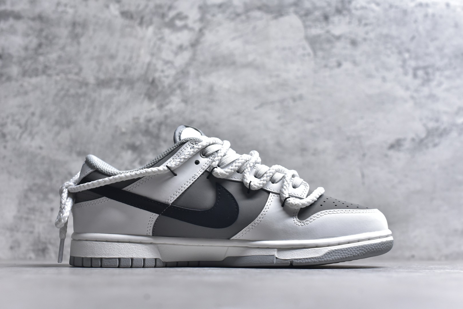 图片[3]-#Nike SB Dunk Low 周年高端定制 低帮休闲板鞋 WG0510 061 白玉京 #定制鞋盒 超高清洁度 皮料切割干净无任何毛边 细节完美 尺码：40 40.5 41 42 42.5 43 44 44.5 45 46-选品中心