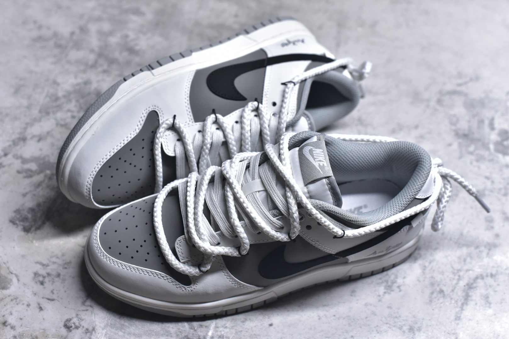 图片[7]-#Nike SB Dunk Low 周年高端定制 低帮休闲板鞋 WG0510 061 白玉京 #定制鞋盒 超高清洁度 皮料切割干净无任何毛边 细节完美 尺码：40 40.5 41 42 42.5 43 44 44.5 45 46-选品中心