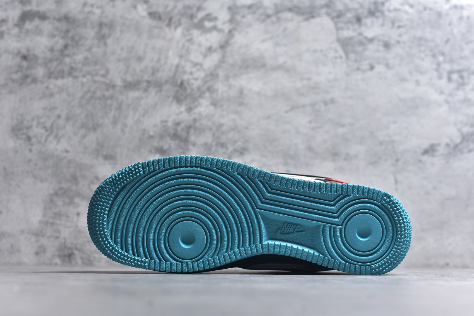 图片[6]-#海外限量发售！公司级Nike Air Force 1 \’07 Low “OFF-WHITE联名——双拼黑绿蓝”空军一号 低帮 运动鞋 休闲鞋 折边针车 工艺难度大 原楦头原纸板 原装鞋盒 定制五金配件 内置全掌气垫 原厂鞋底 货号：QW5836-022 尺码：36 36.5 37.5 38 38.5 39 40 40.5 41 42 42.5 43 44 44.5 45-选品中心