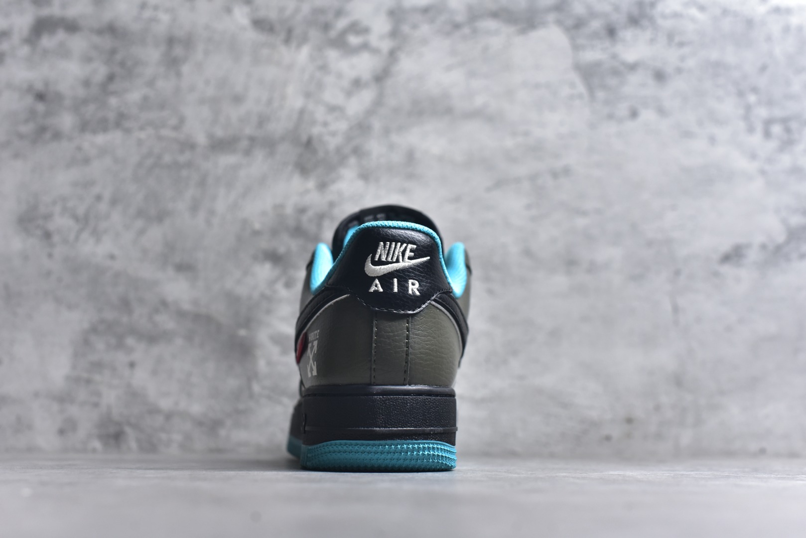 图片[5]-#海外限量发售！公司级Nike Air Force 1 \’07 Low “OFF-WHITE联名——双拼黑绿蓝”空军一号 低帮 运动鞋 休闲鞋 折边针车 工艺难度大 原楦头原纸板 原装鞋盒 定制五金配件 内置全掌气垫 原厂鞋底 货号：QW5836-022 尺码：36 36.5 37.5 38 38.5 39 40 40.5 41 42 42.5 43 44 44.5 45-选品中心
