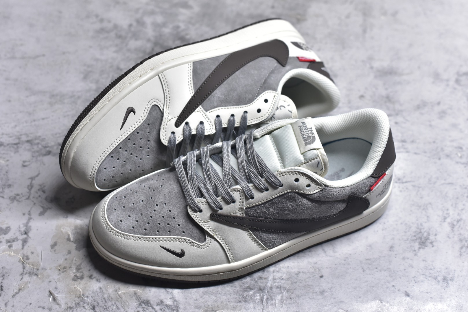 图片[7]-#海外爆款限量发售！Nike Jordan Air Jordan “ 北面三方联名——卡布奇诺” 高端定制 低帮 复古 减震 防滑 耐磨 篮球鞋 定制鞋盒 大厂纯原品质出货 超高清洁度 皮料切割干净无任何毛边 细节完美 货号：DM7866-127 尺码：36 36.5 37.5 38 38.5 39 40 40.5 41 42 42.5 43 44 44.5 45-选品中心