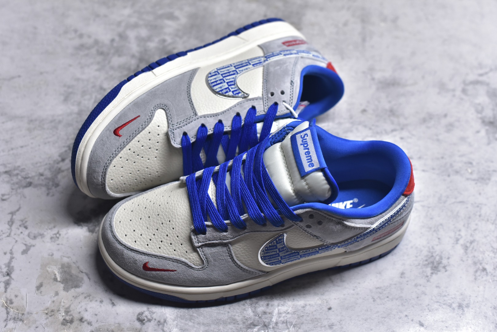 图片[7]-#海外爆款限量发售！高端定制Nike SB Dunk Low “Superme联名——灰蓝麂皮” 高端定制 低帮休闲板鞋 定制鞋盒 大厂纯原品质出货 超高清洁度 皮料切割干净无任何毛边 细节完美 货号：DD1988-009 尺码：36 36.5 37.5 38 38.5 39 40 40.5 41 42 42.5 43 44 44.5 45-选品中心