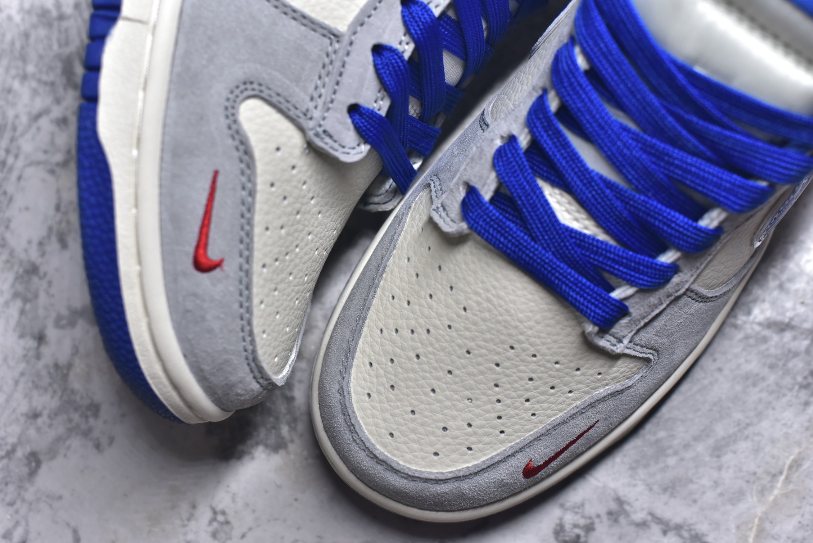 图片[8]-#海外爆款限量发售！高端定制Nike SB Dunk Low “Superme联名——灰蓝麂皮” 高端定制 低帮休闲板鞋 定制鞋盒 大厂纯原品质出货 超高清洁度 皮料切割干净无任何毛边 细节完美 货号：DD1988-009 尺码：36 36.5 37.5 38 38.5 39 40 40.5 41 42 42.5 43 44 44.5 45-选品中心