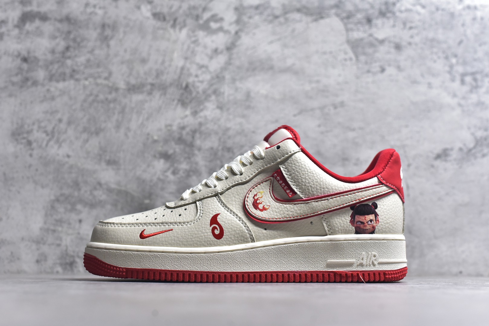 #海外限量发售！公司级NIke Air Force 1 \'07 Low “哪吒联名——魔丸”空军一号 低帮 运动鞋 休闲鞋 折边针车 工艺难度大 原楦头原纸板 原装鞋盒 定制五金配件 内置全掌气垫 原厂鞋底 货号：KK1988-059 尺码：36 36.5 37.5 38 38.5 39 40 40.5 41 42 42.5 43 44 44.5 45-选品中心